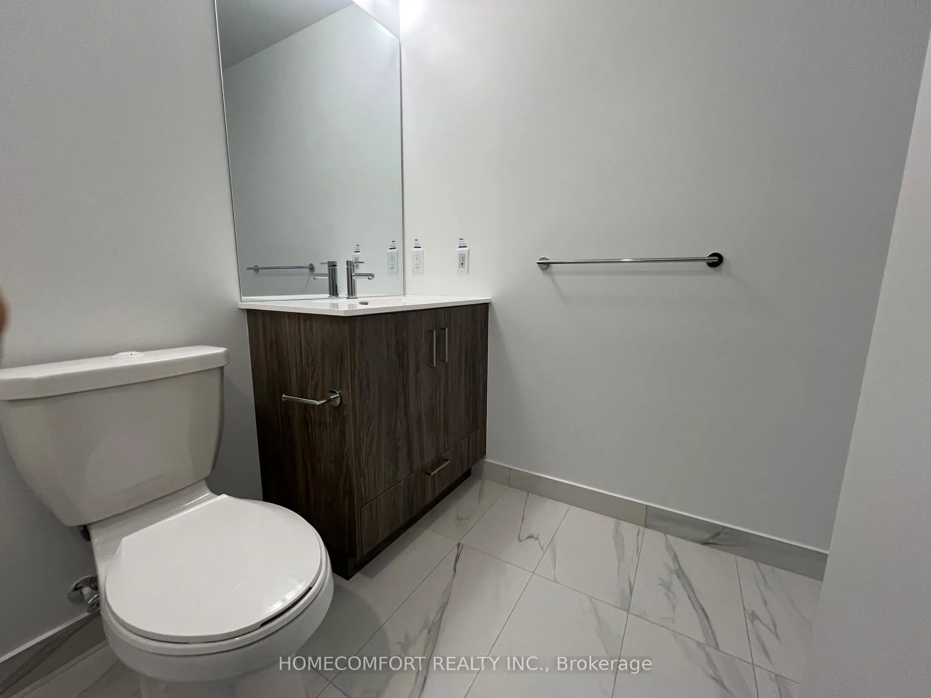 Photo 11 of Unit 1601, 180 Front Street E, Toronto, Moss Park — HOMEH