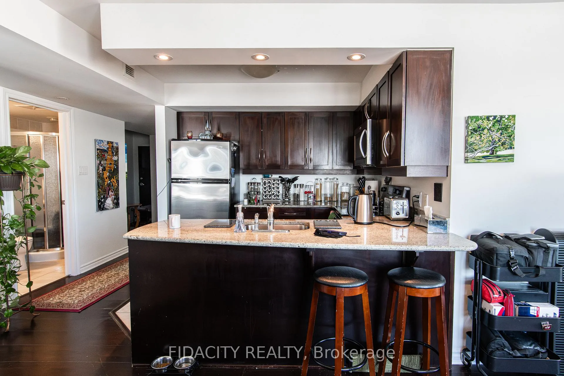 Photo 3 of Unit 907, 314 Central Park Drive, Ottawa, Central Park — HOMEH