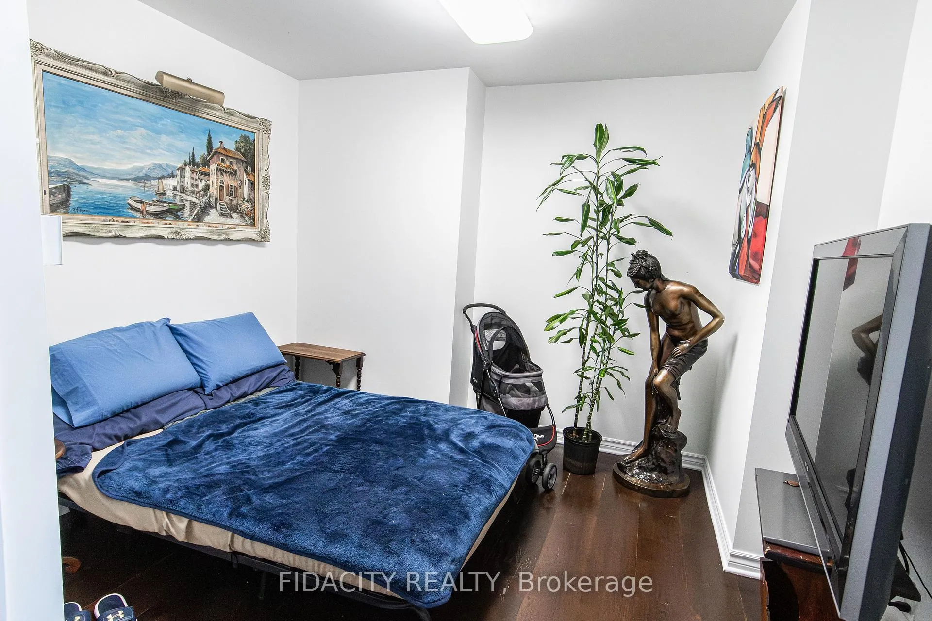 Photo 6 of Unit 907, 314 Central Park Drive, Ottawa, Central Park — HOMEH