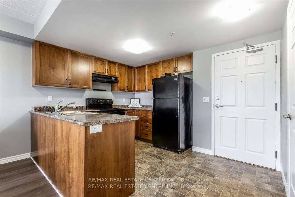 Photo 7 of Unit 201, 67 Kingsbury Square, Guelph, Pineridge/Westminster Woods — HOMEH