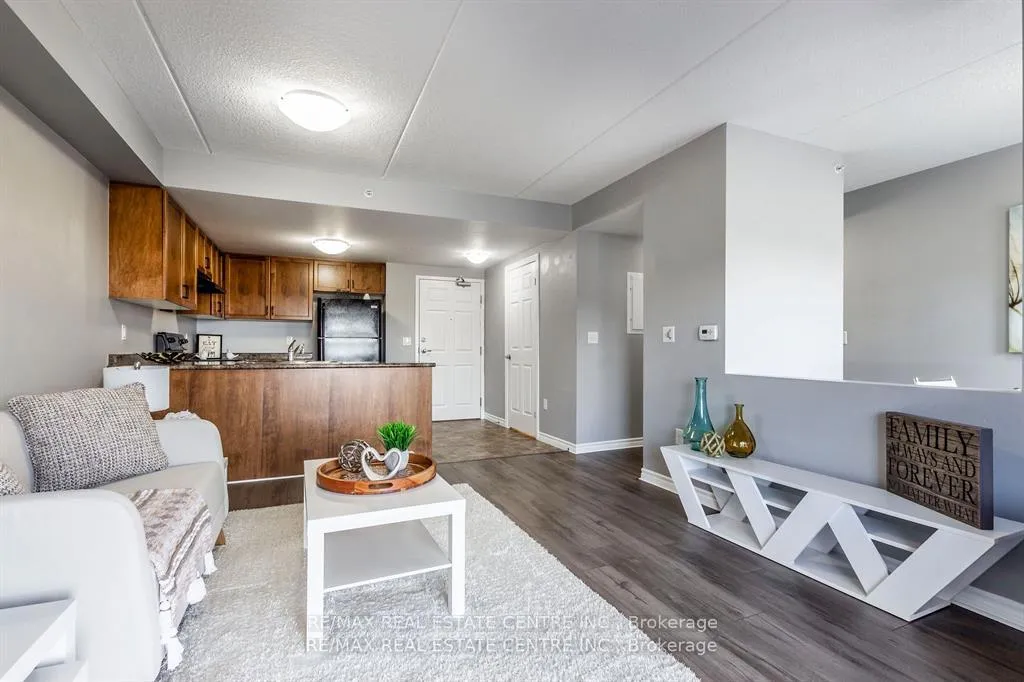 Photo 11 of Unit 201, 67 Kingsbury Square, Guelph, Pineridge/Westminster Woods — HOMEH
