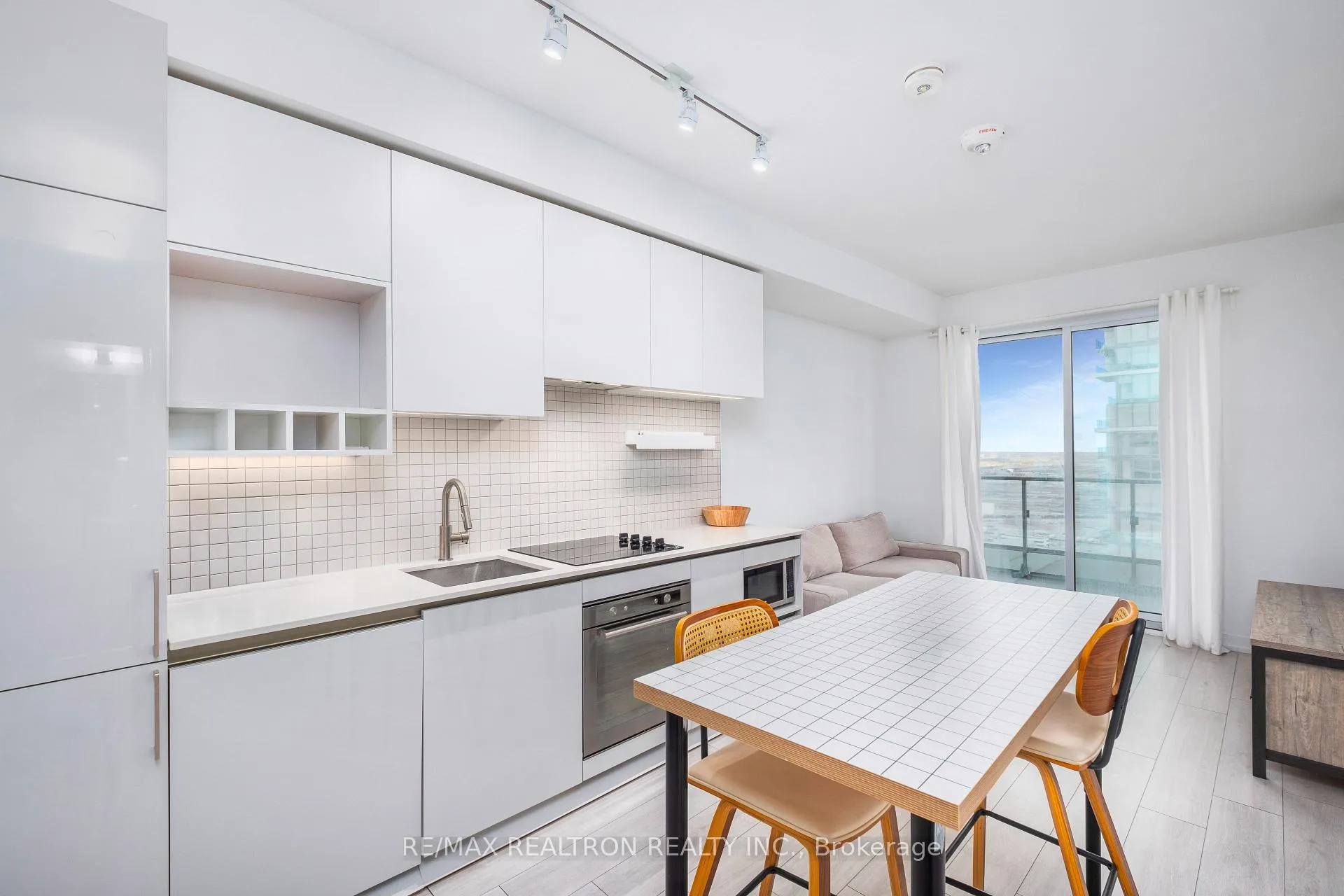 Photo 2 of Unit 4005, 950 Portage Parkway, Vaughan, Vaughan Corporate Centre — HOMEH