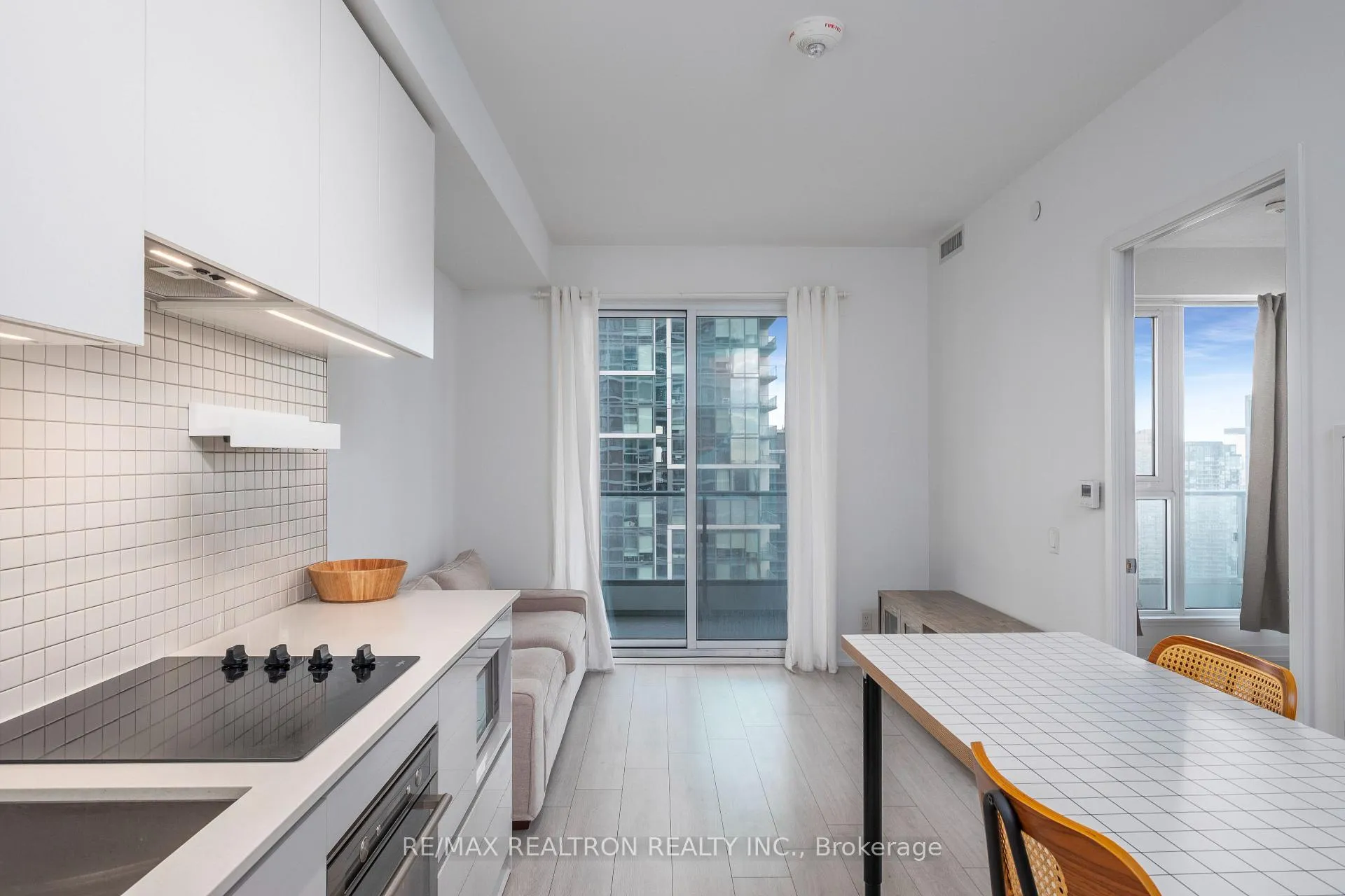 Photo 3 of Unit 4005, 950 Portage Parkway, Vaughan, Vaughan Corporate Centre — HOMEH