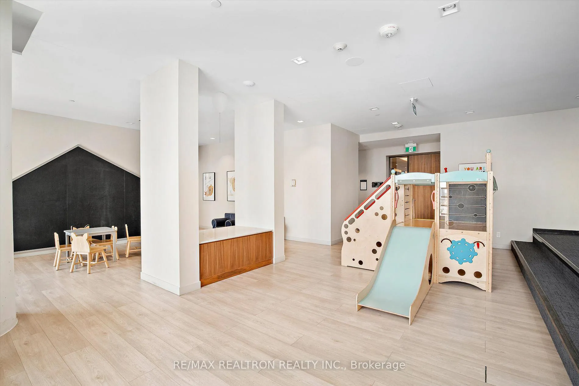 Photo 18 of Unit 4005, 950 Portage Parkway, Vaughan, Vaughan Corporate Centre — HOMEH