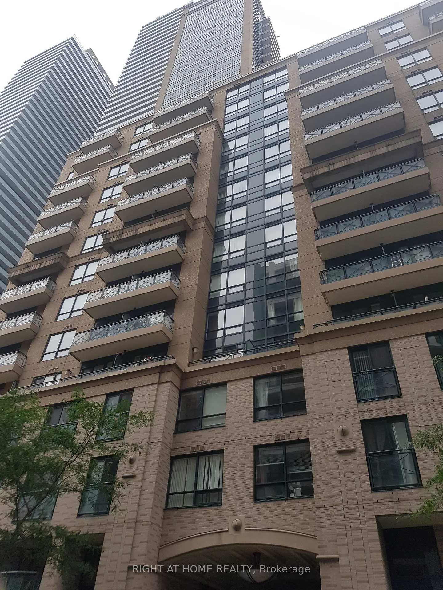 Photo 2 of Unit 903, 35 Hayden Street, Toronto, Church-Yonge Corridor — HOMEH