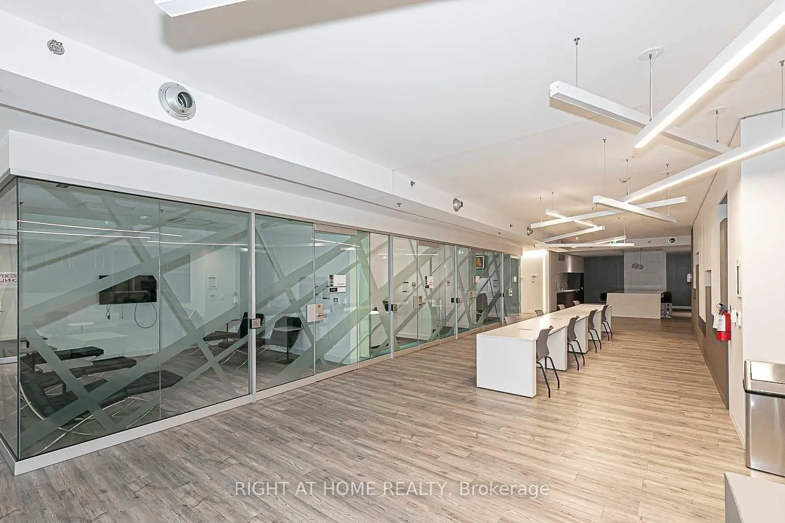 Photo 17 of Unit 5210, 181 Dundas Street E, Toronto, Church-Yonge Corridor — HOMEH