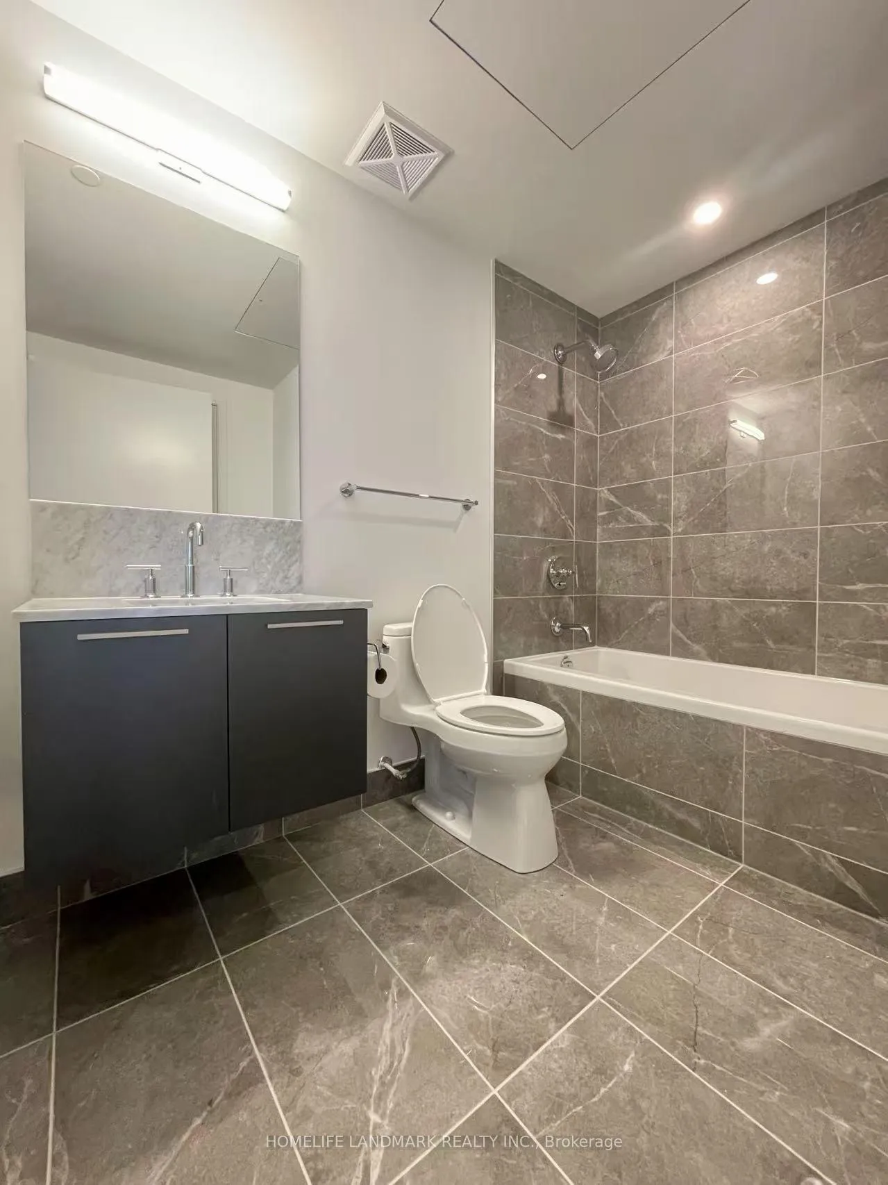 Photo 9 of Unit 3711, 3 Gloucester Street, Toronto, Church-Yonge Corridor — HOMEH