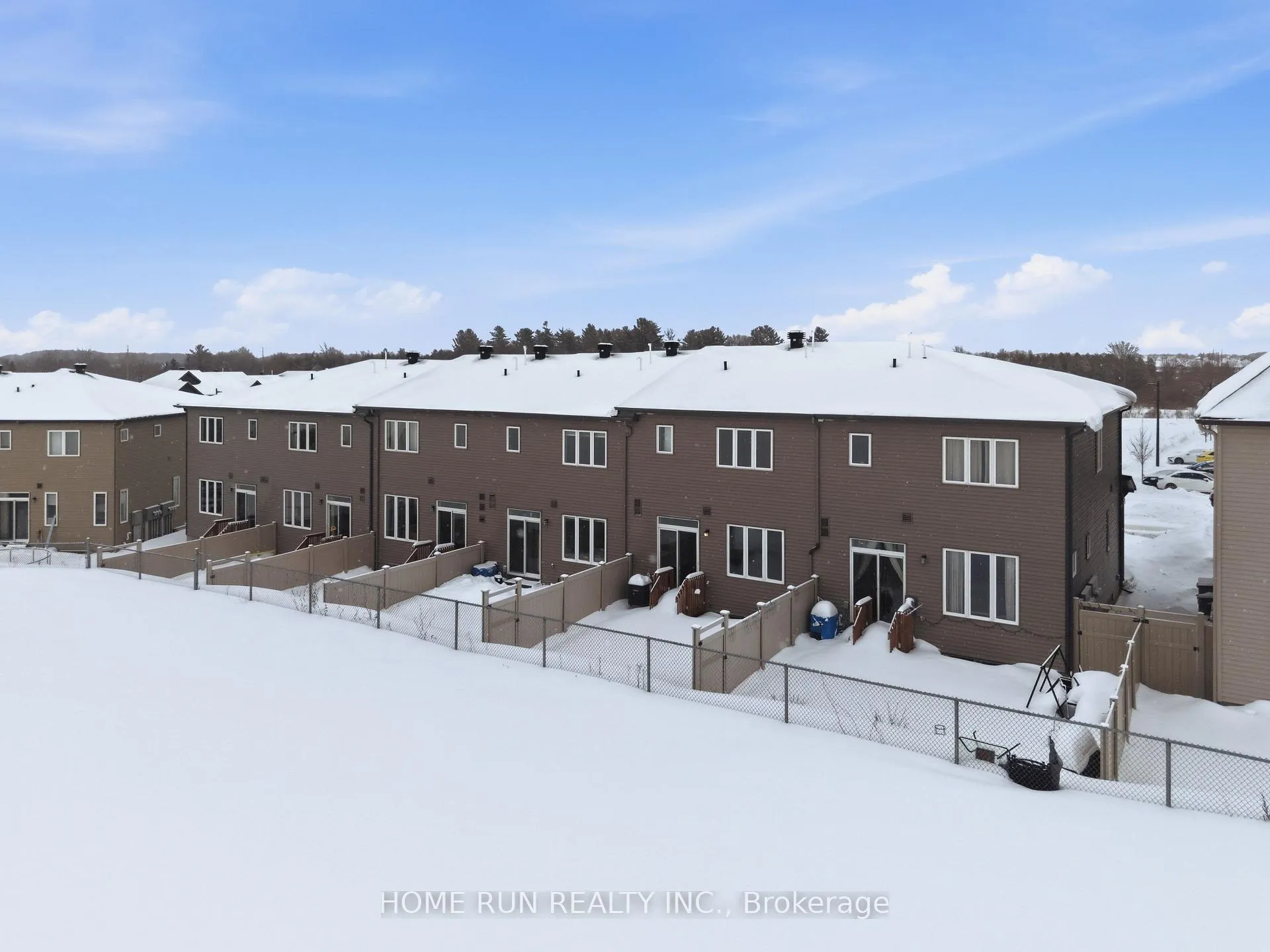 Photo 3 of 173 Bending Way, Ottawa, Barrhaven - Hearts Desire — HOMEH