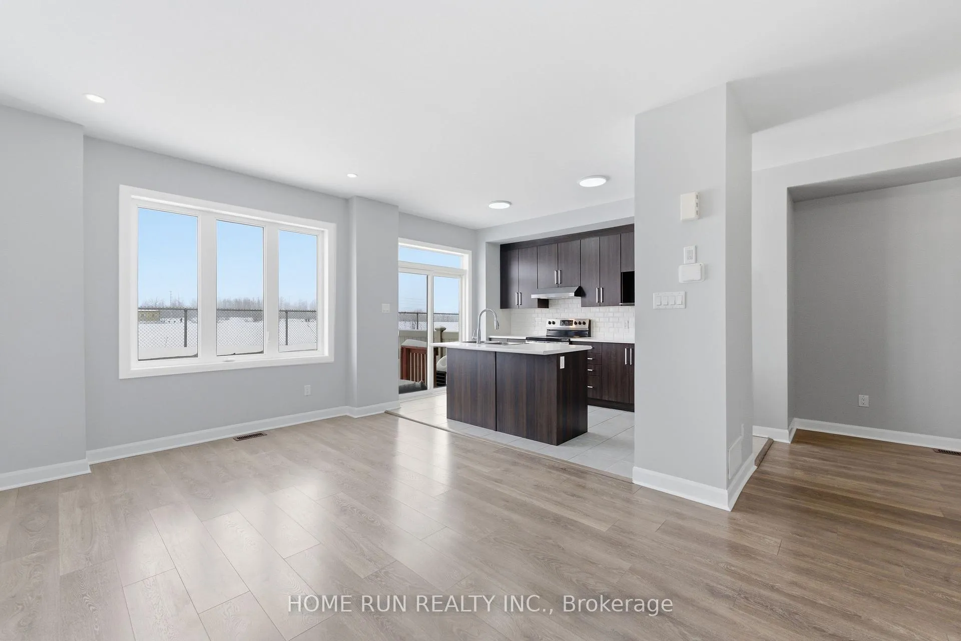 Photo 10 of 173 Bending Way, Ottawa, Barrhaven - Hearts Desire — HOMEH