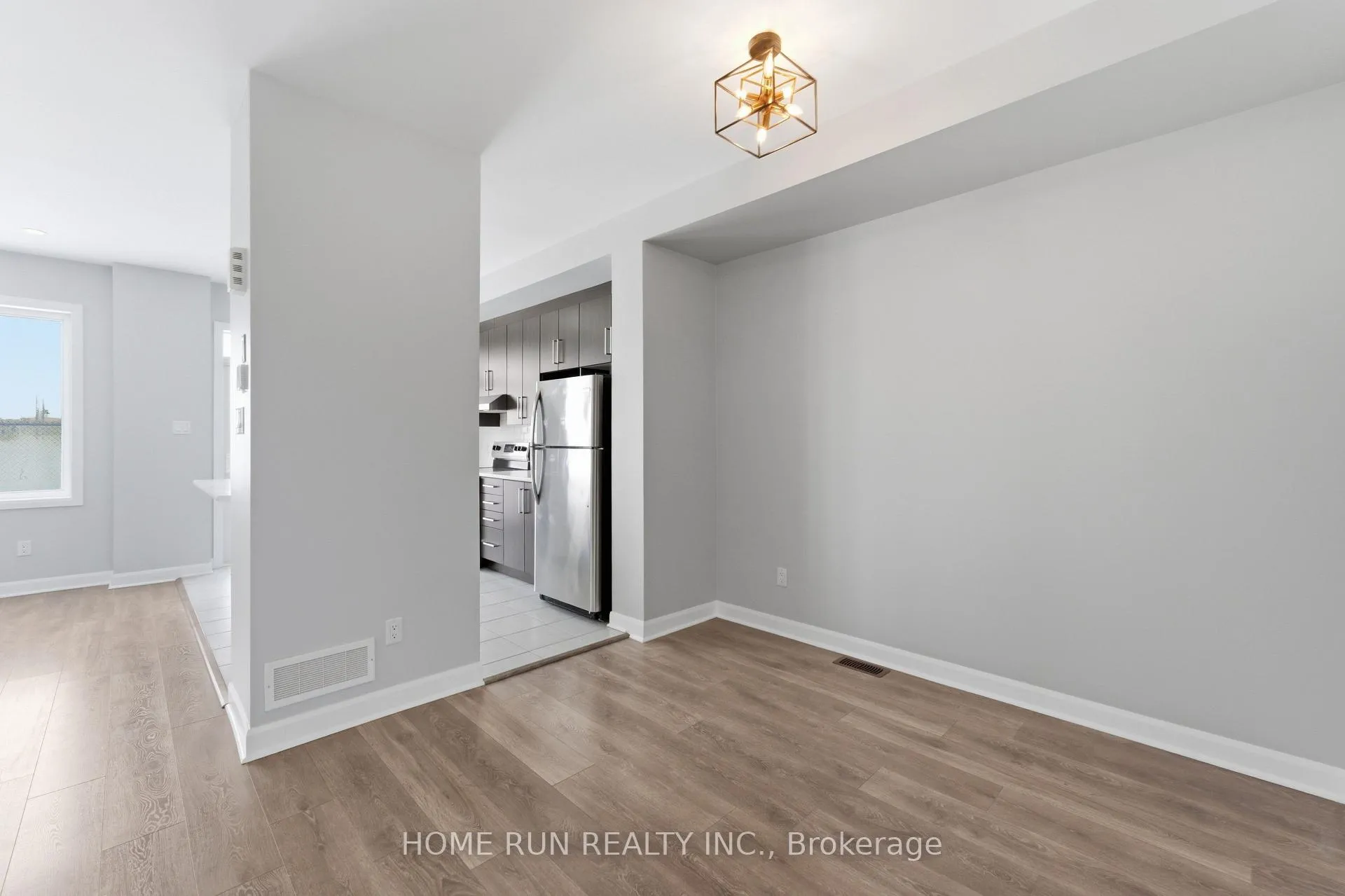 Photo 18 of 173 Bending Way, Ottawa, Barrhaven - Hearts Desire — HOMEH