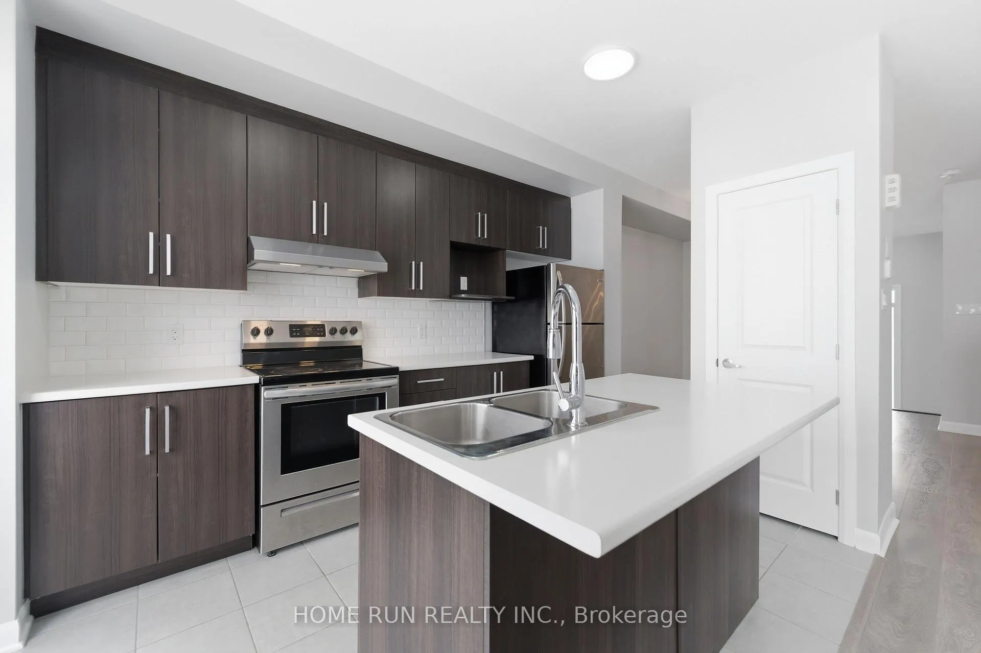 Photo 19 of 173 Bending Way, Ottawa, Barrhaven - Hearts Desire — HOMEH
