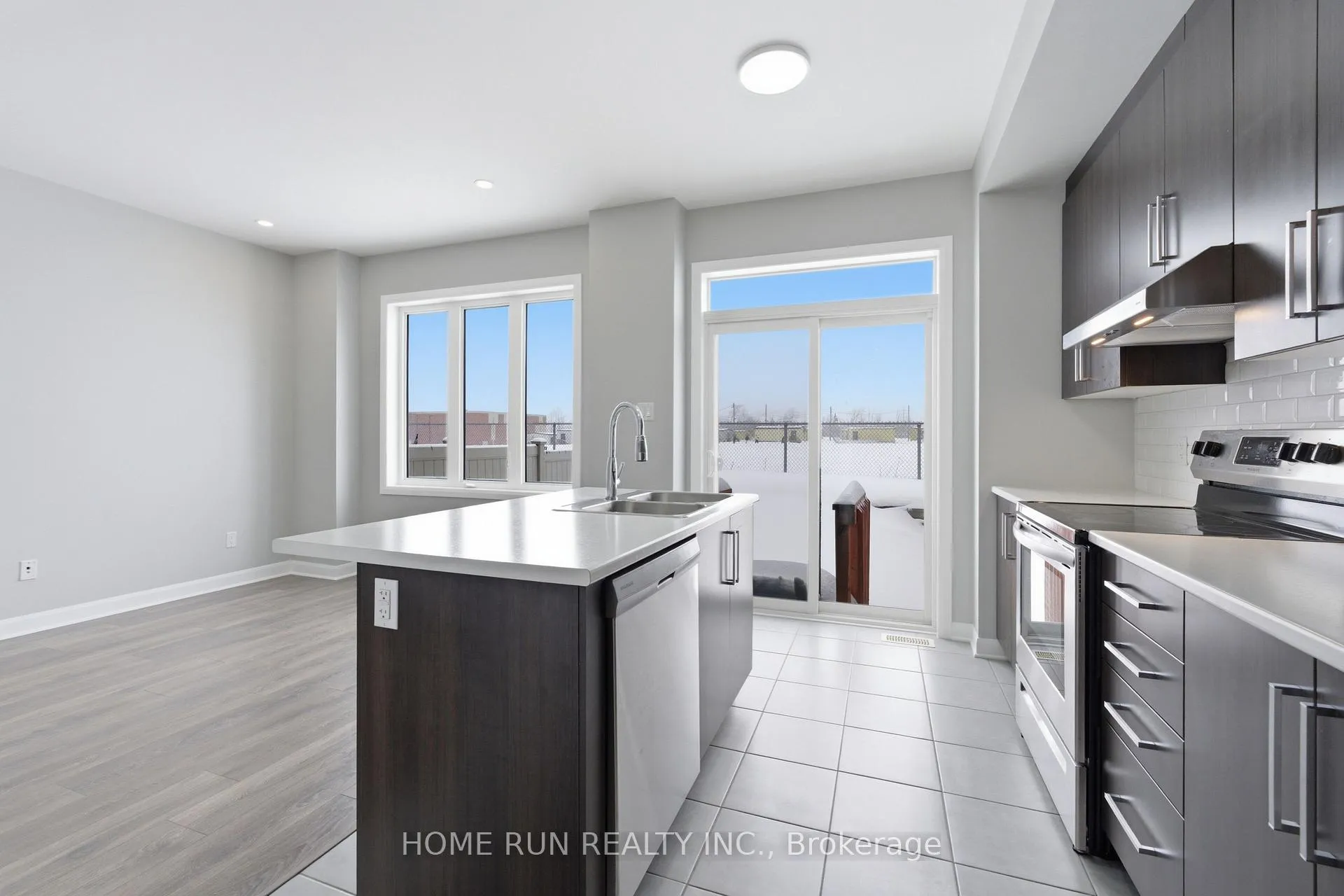 Photo 21 of 173 Bending Way, Ottawa, Barrhaven - Hearts Desire — HOMEH