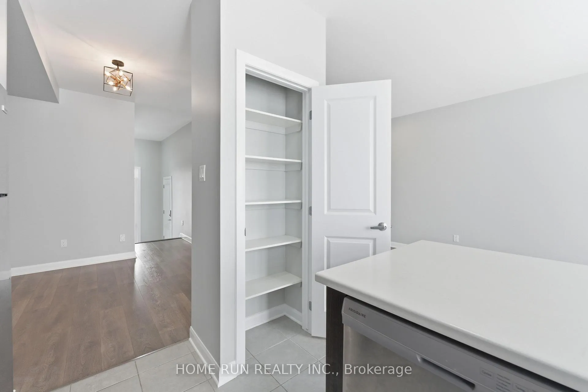 Photo 24 of 173 Bending Way, Ottawa, Barrhaven - Hearts Desire — HOMEH
