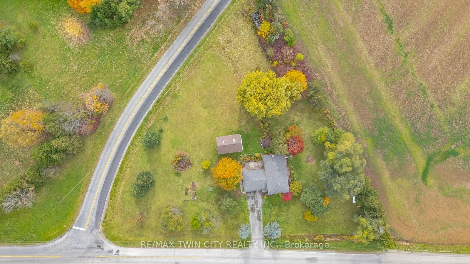 Photo 38 of 2090 Lost Mile Road, Brant, Brantford Twp — HOMEH