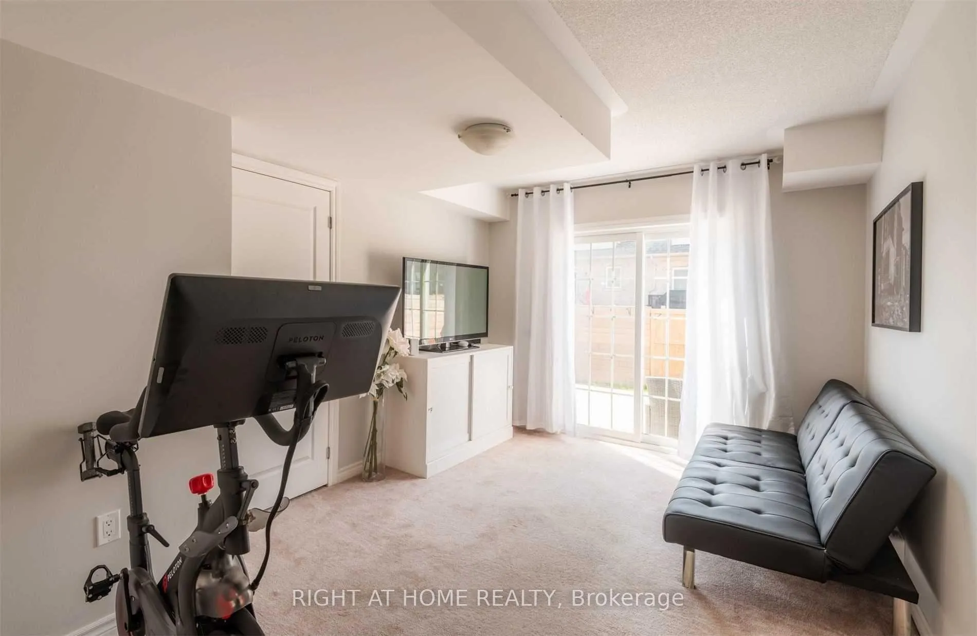 Photo 10 of 8 Magpie Way, Whitby, Blue Grass Meadows — HOMEH