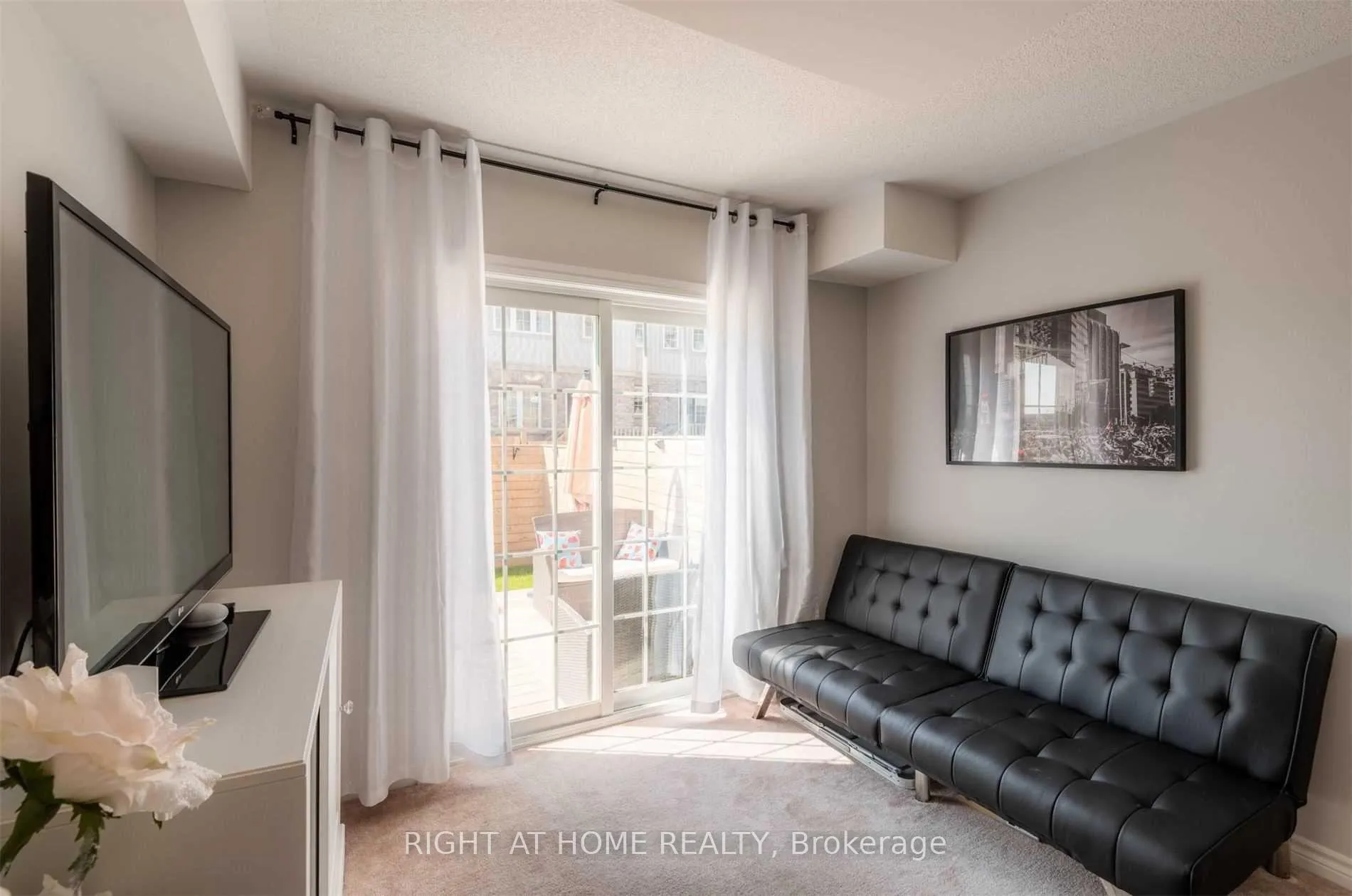 Photo 11 of 8 Magpie Way, Whitby, Blue Grass Meadows — HOMEH