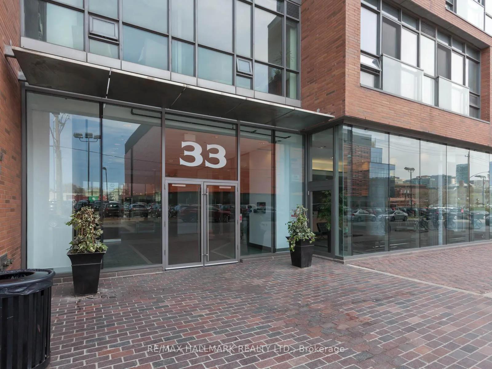 Front of Unit 1502, 33 Mill Street