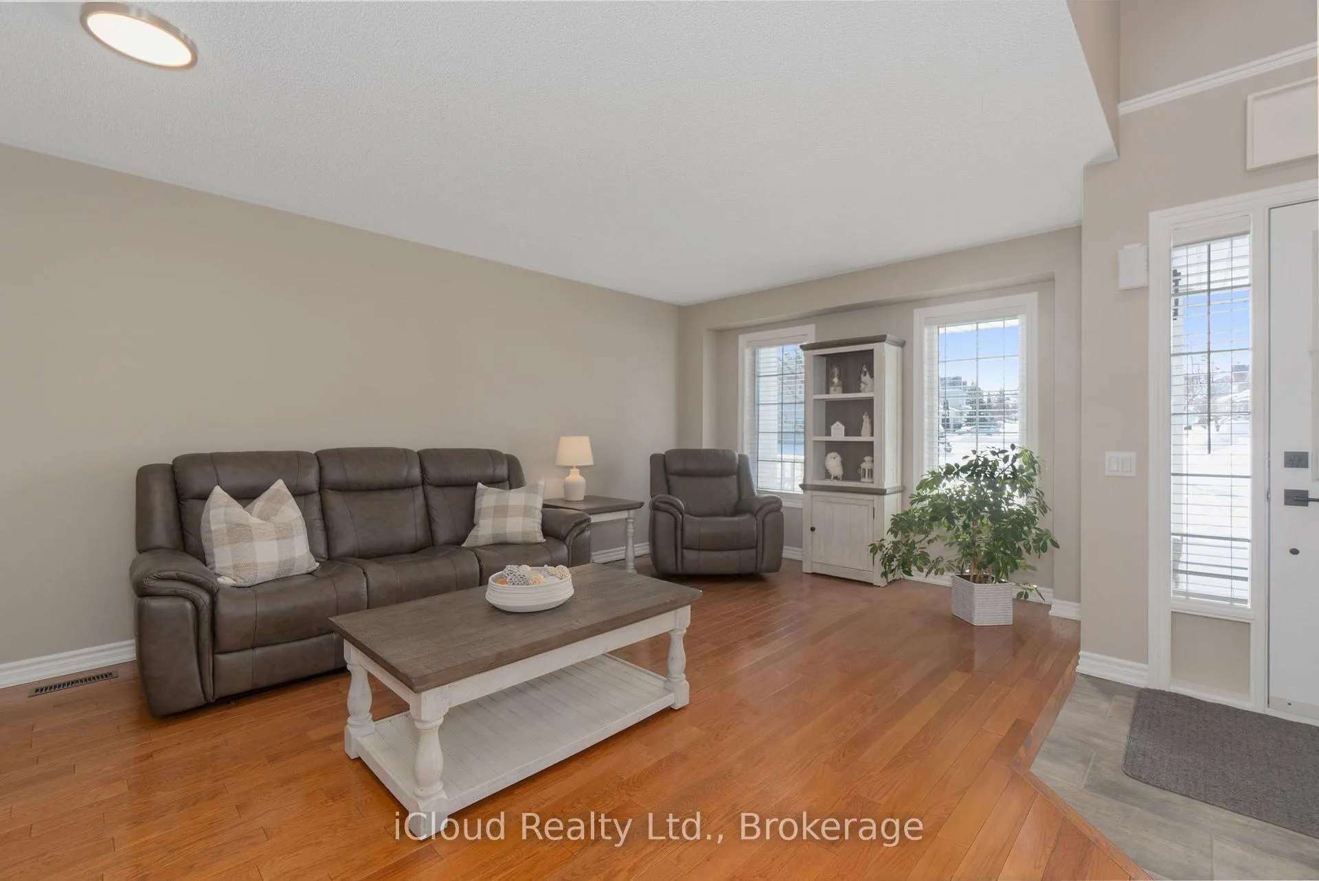 Photo 4 of 869 Greenwood Crescent, Shelburne — HOMEH