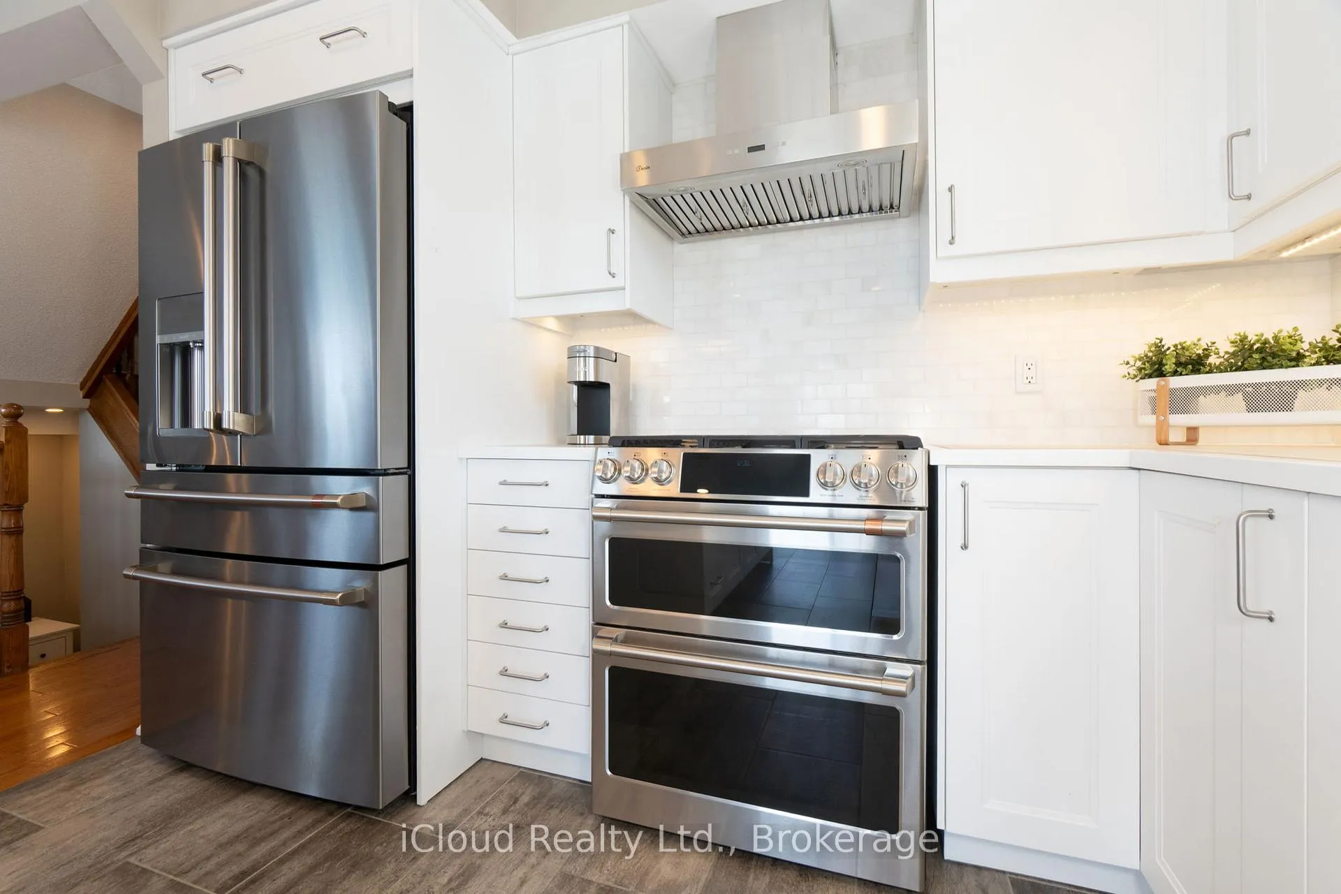 Photo 11 of 869 Greenwood Crescent, Shelburne — HOMEH