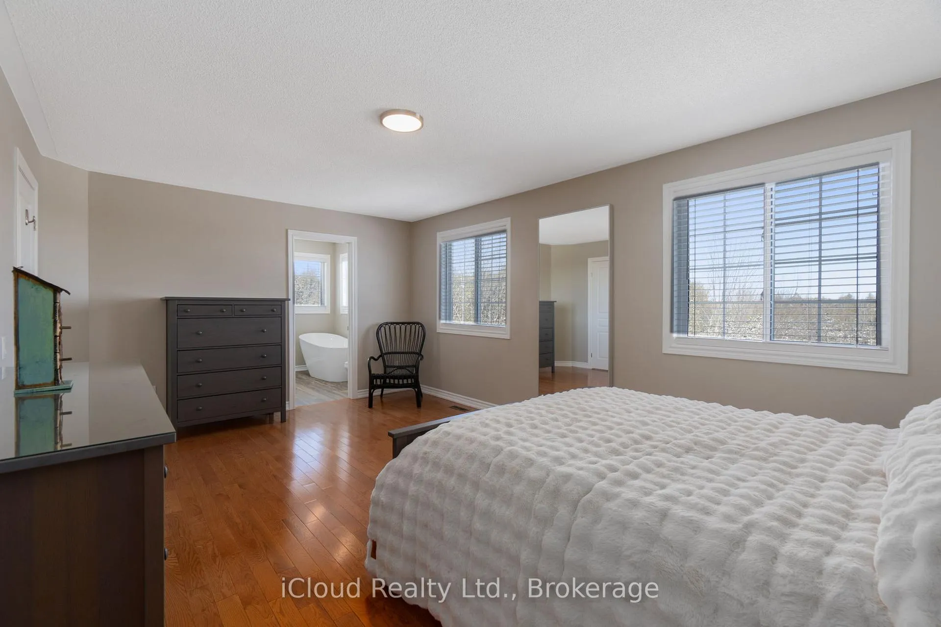 Photo 17 of 869 Greenwood Crescent, Shelburne — HOMEH