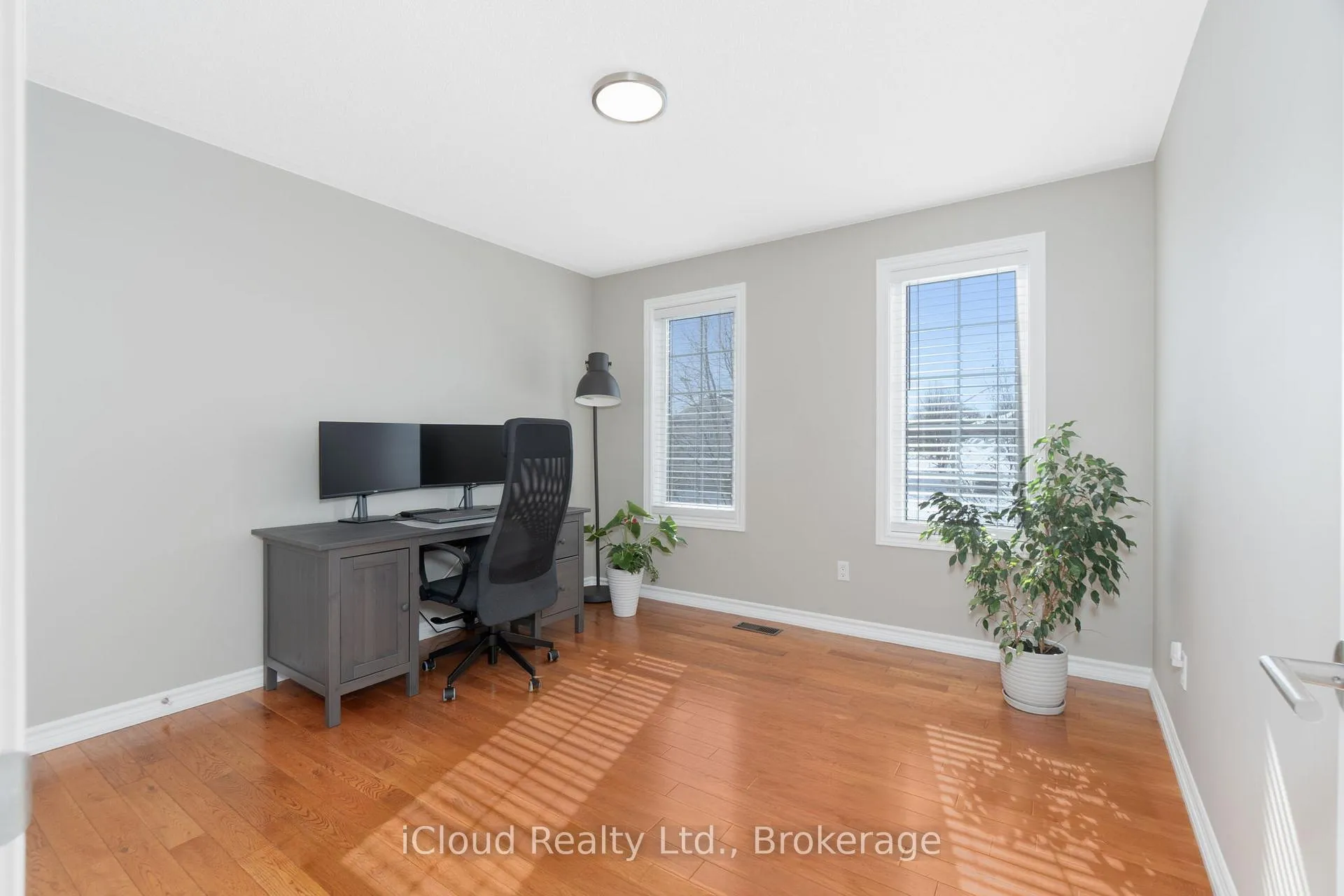 Photo 24 of 869 Greenwood Crescent, Shelburne — HOMEH