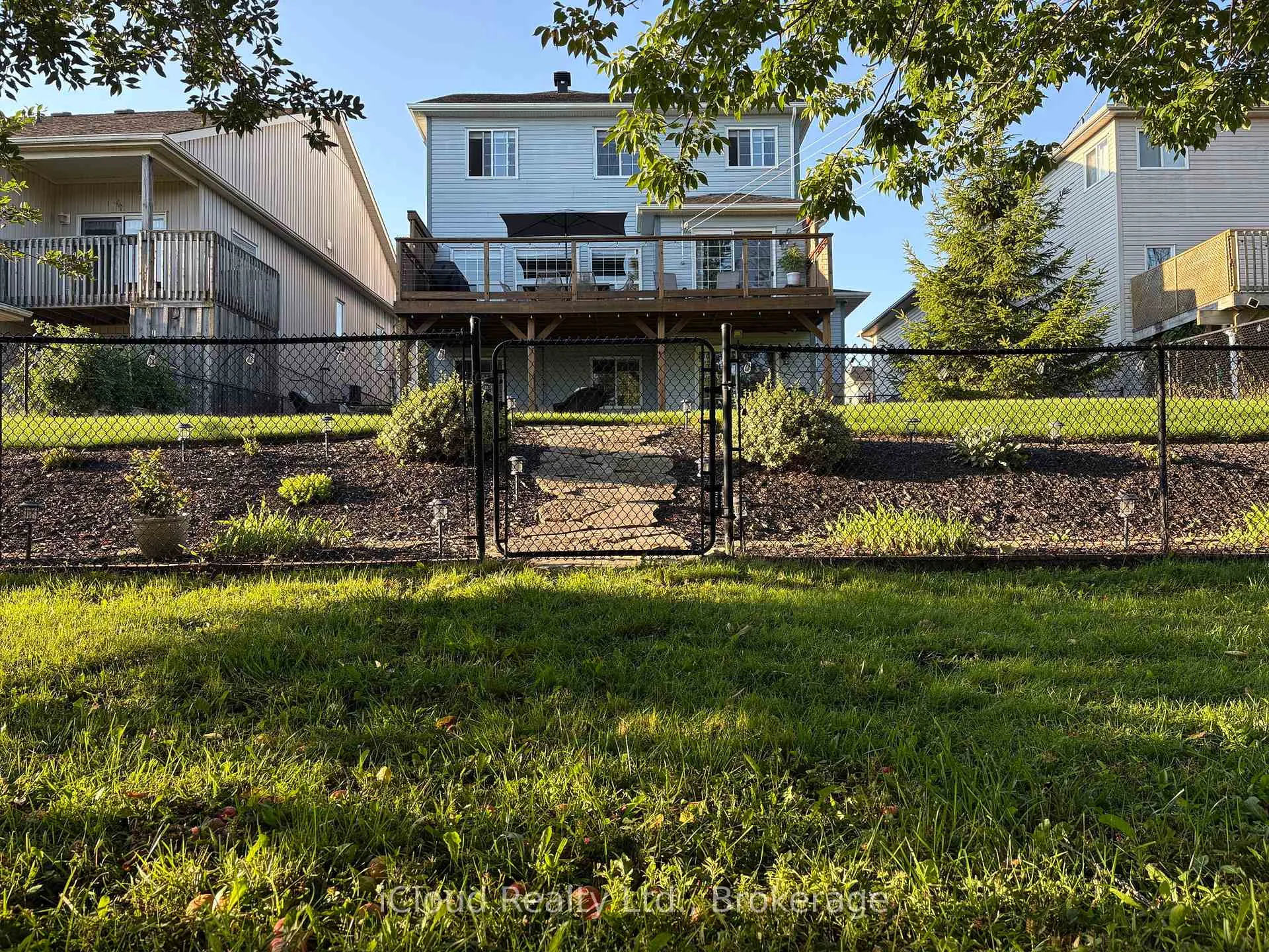 Photo 39 of 869 Greenwood Crescent, Shelburne — HOMEH