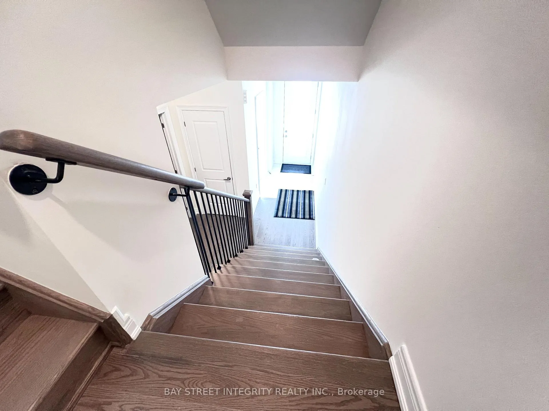 Photo 2 of 139 Berczy Green Drive, Markham, Rural Markham — HOMEH