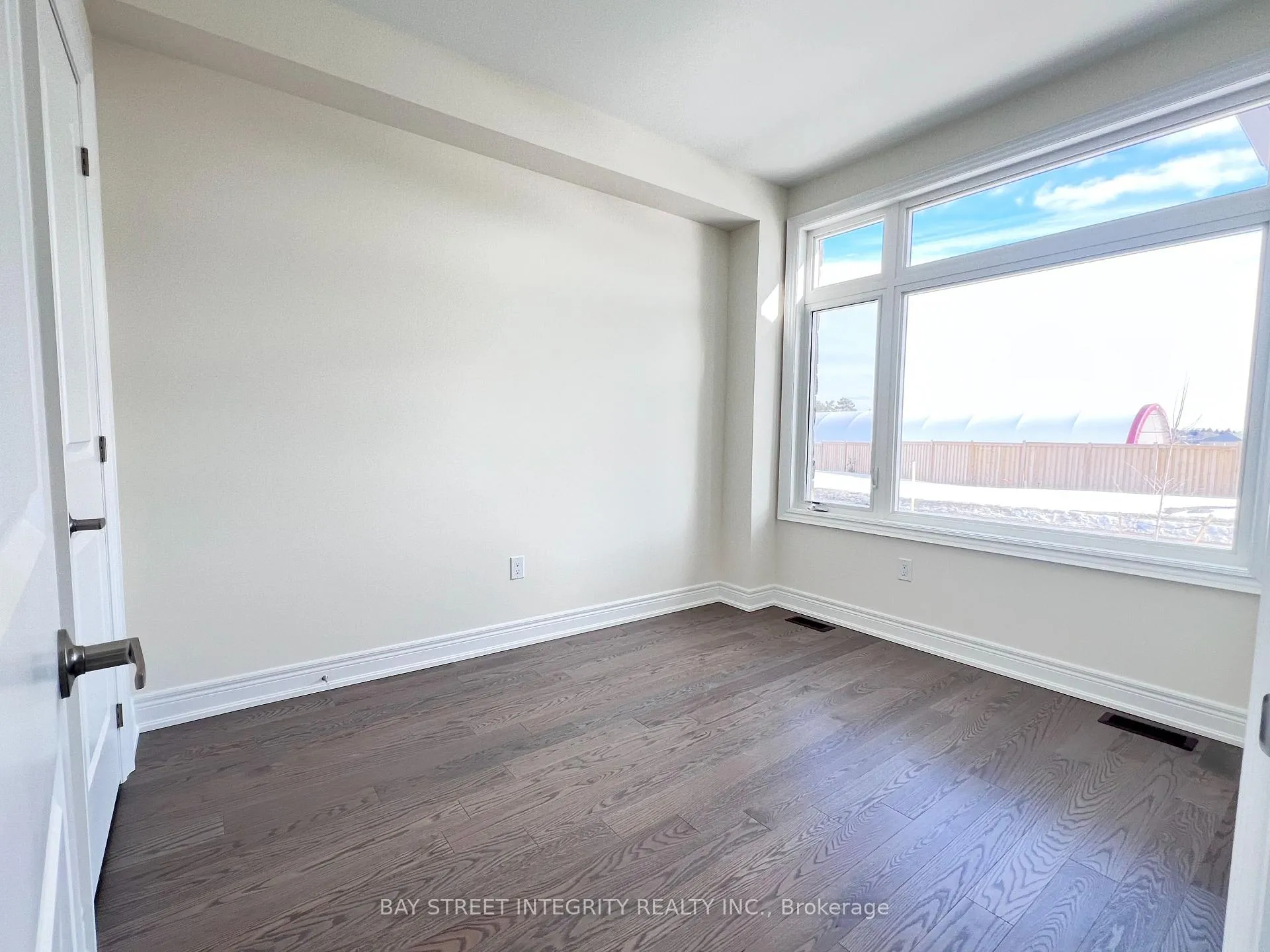 Photo 4 of 139 Berczy Green Drive, Markham, Rural Markham — HOMEH