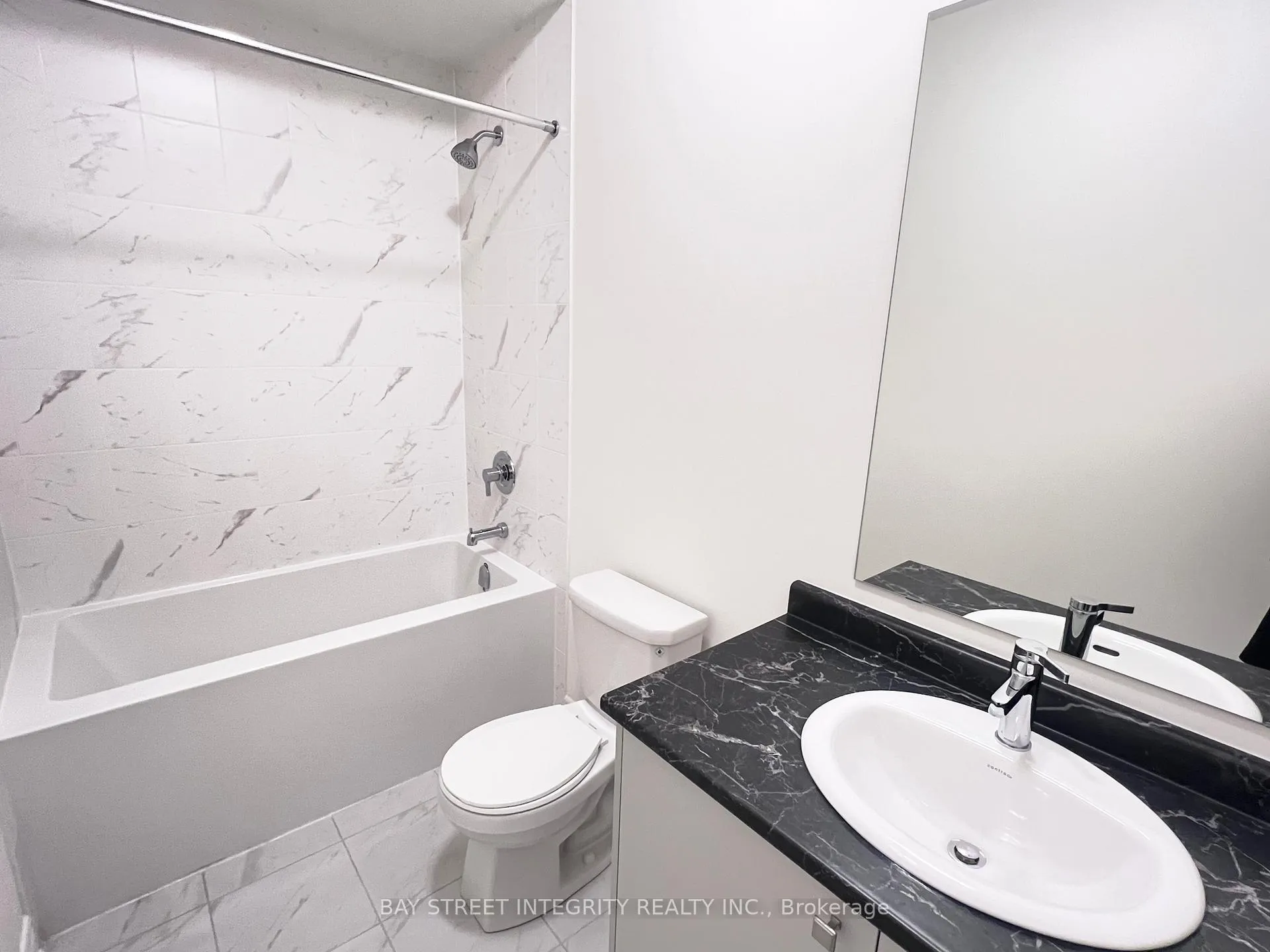 Photo 6 of 139 Berczy Green Drive, Markham, Rural Markham — HOMEH