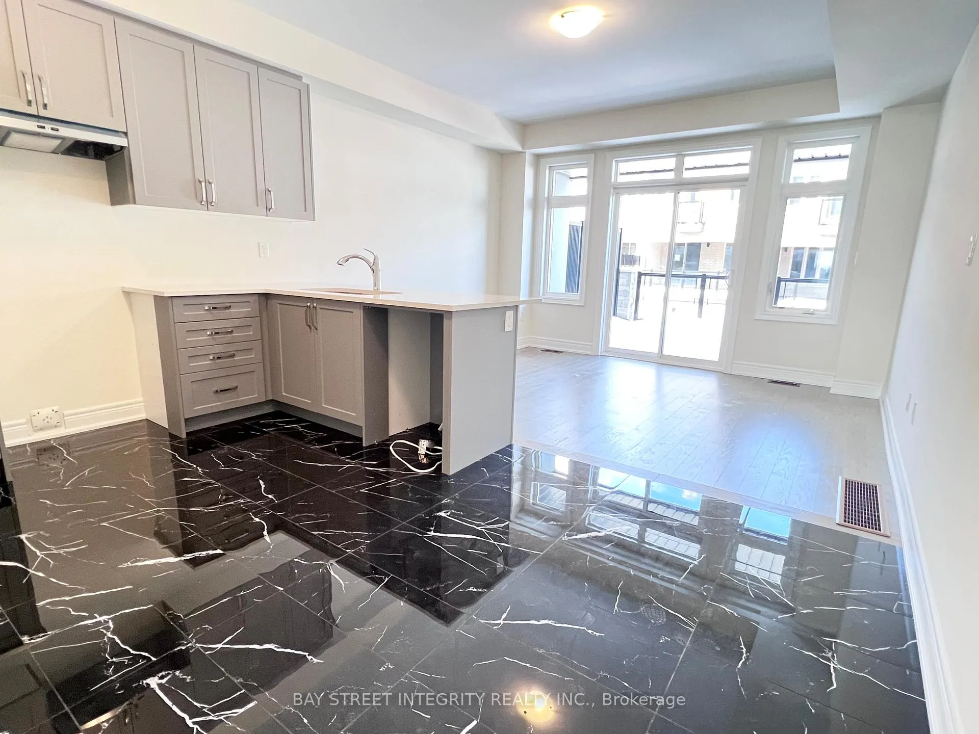 Photo 21 of 139 Berczy Green Drive, Markham, Rural Markham — HOMEH