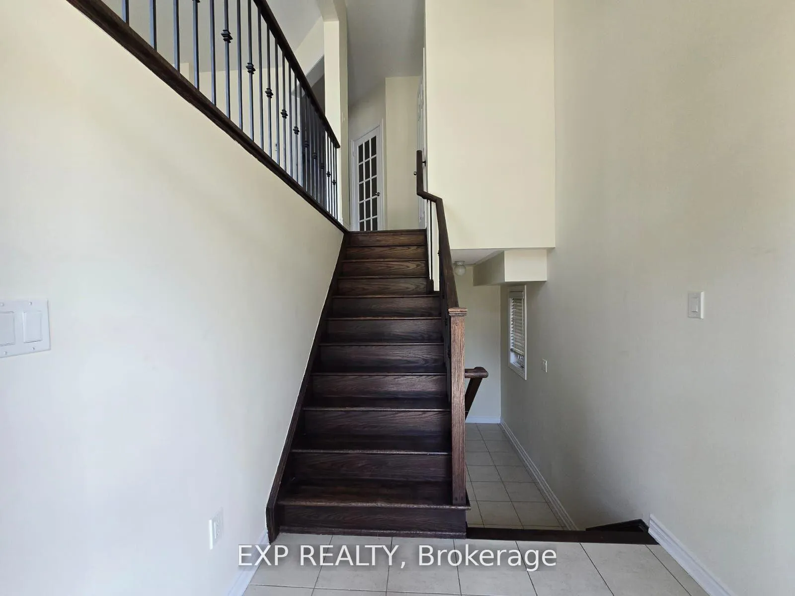 Photo 4 of 50 Farooq Boulevard N, Vaughan, Vellore Village — HOMEH