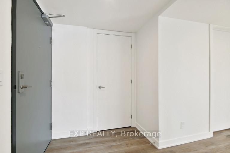 Photo 6 of Unit 301, 29 Robinson Avenue, Ottawa, Sandy Hill — HOMEH