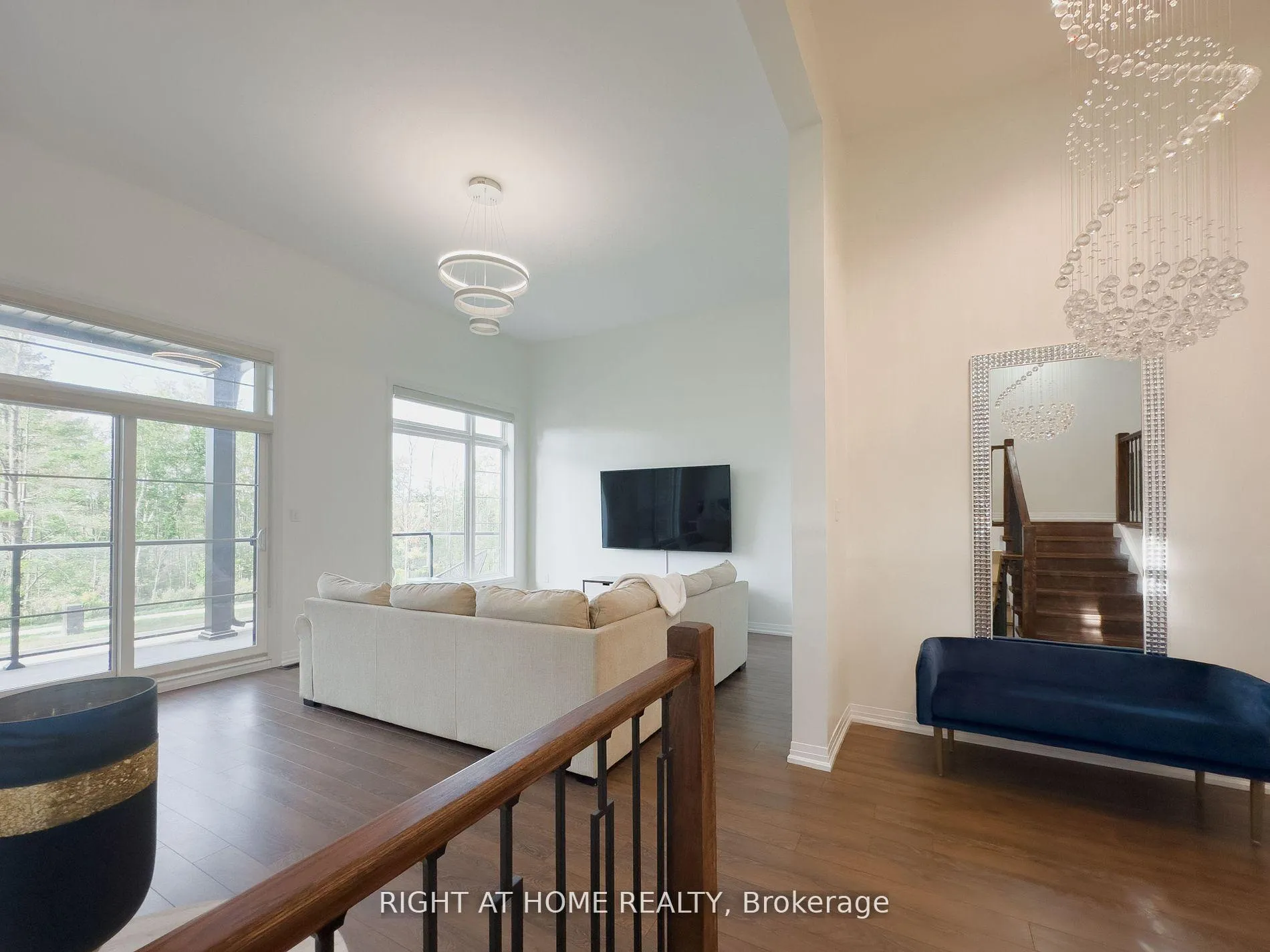 Photo 12 of 8 Greenwich Street, Barrie, Ardagh — HOMEH
