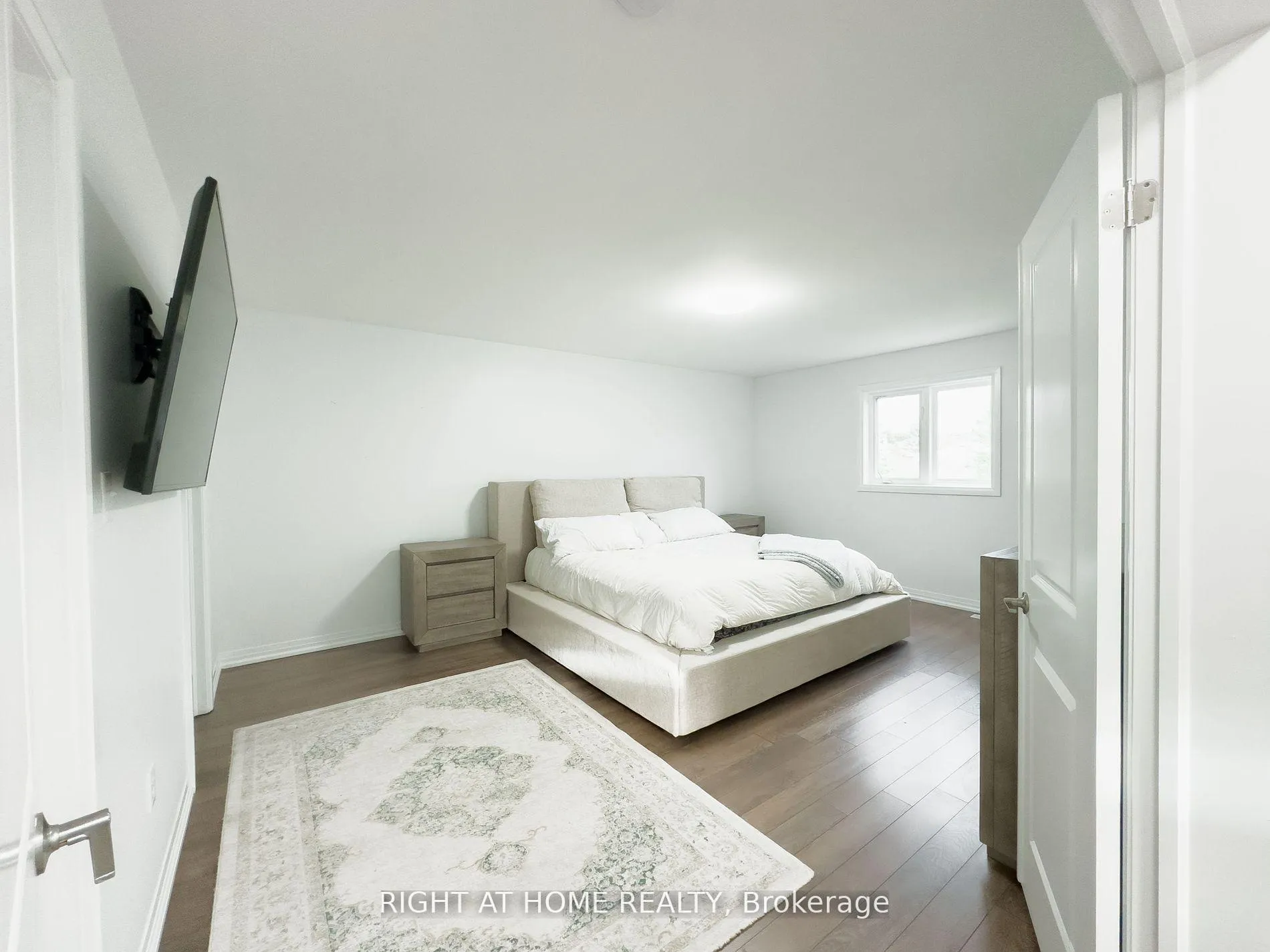 Photo 20 of 8 Greenwich Street, Barrie, Ardagh — HOMEH