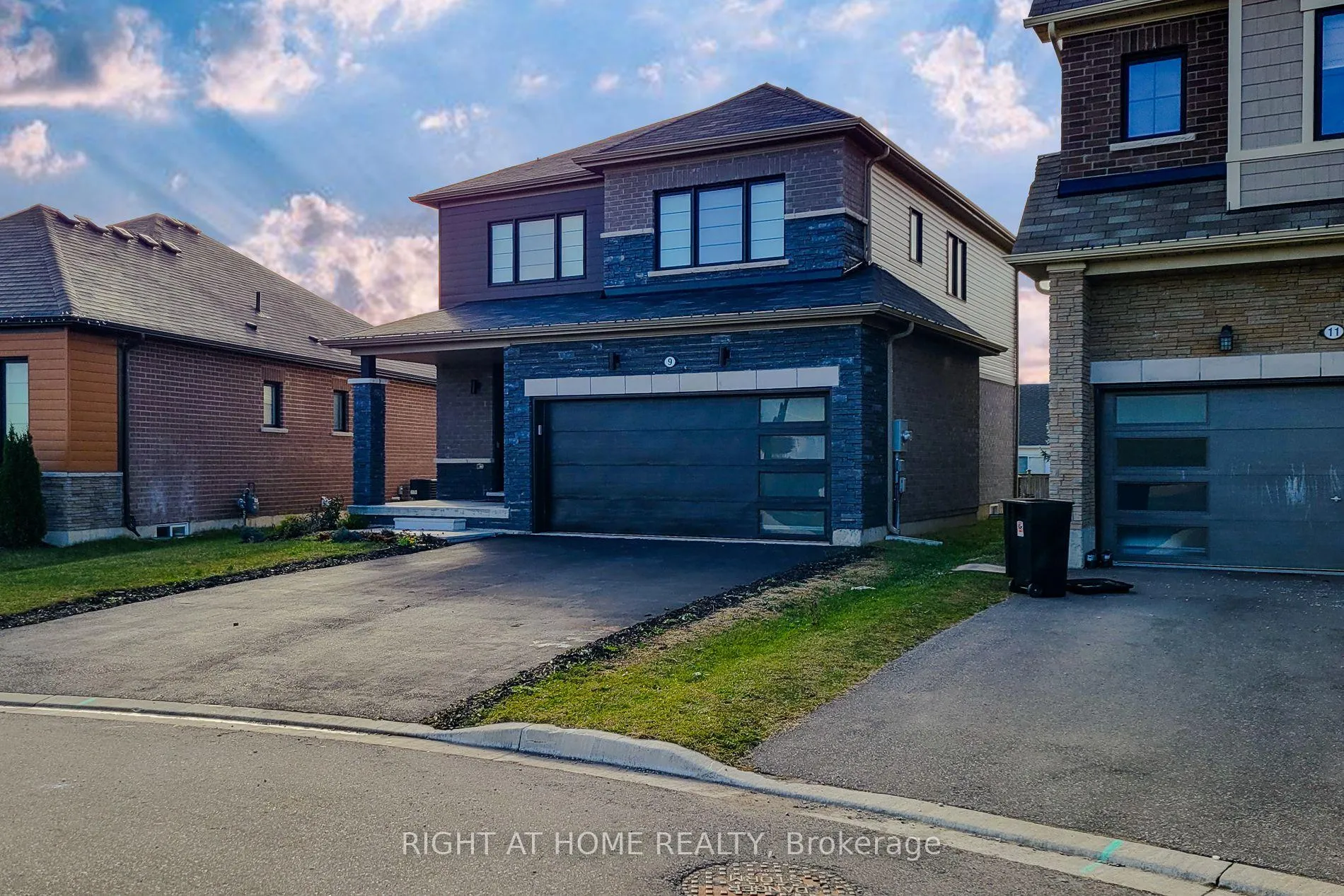 Photo 2 of 9 Julia Street, Haldimand — HOMEH