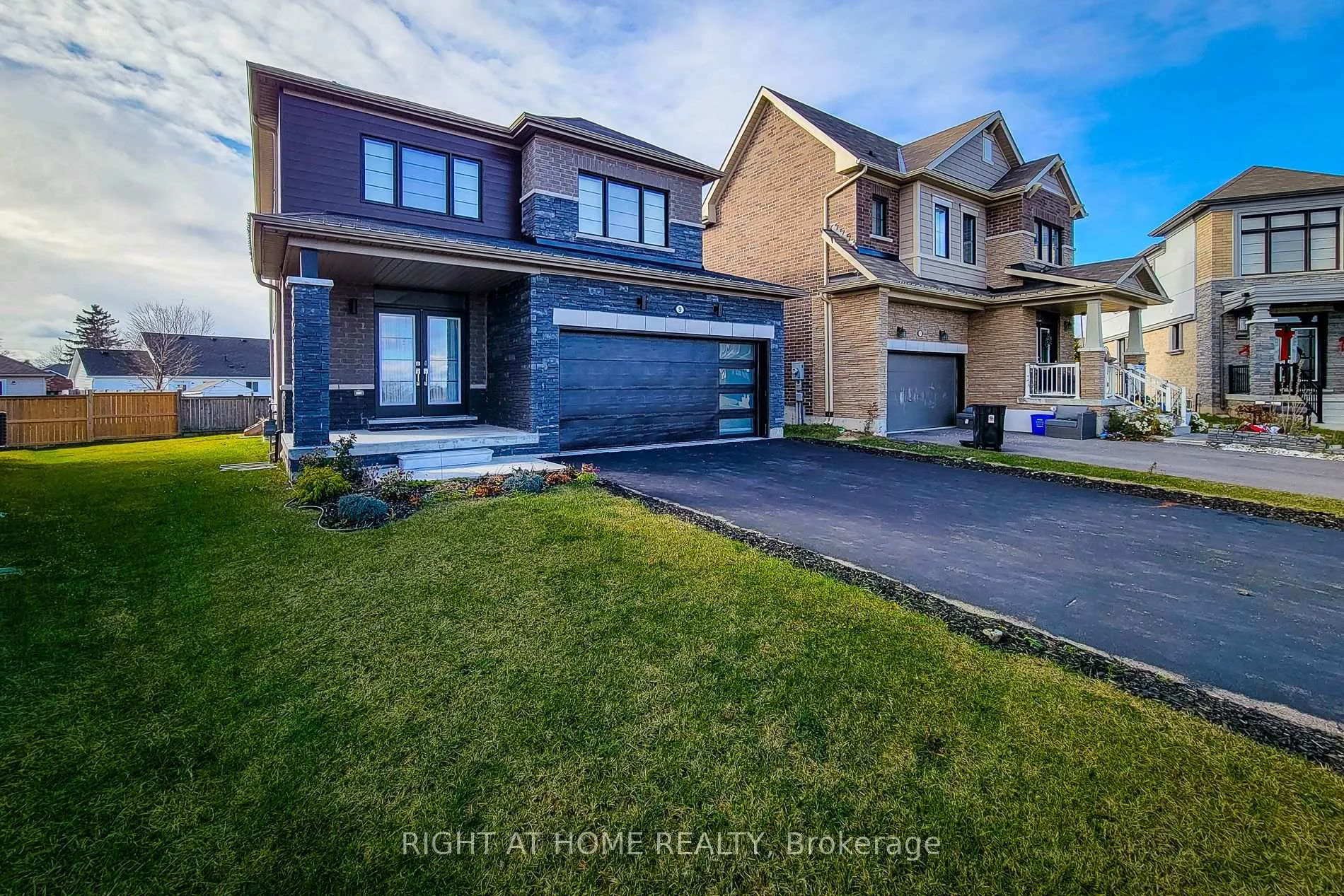 Photo 3 of 9 Julia Street, Haldimand — HOMEH