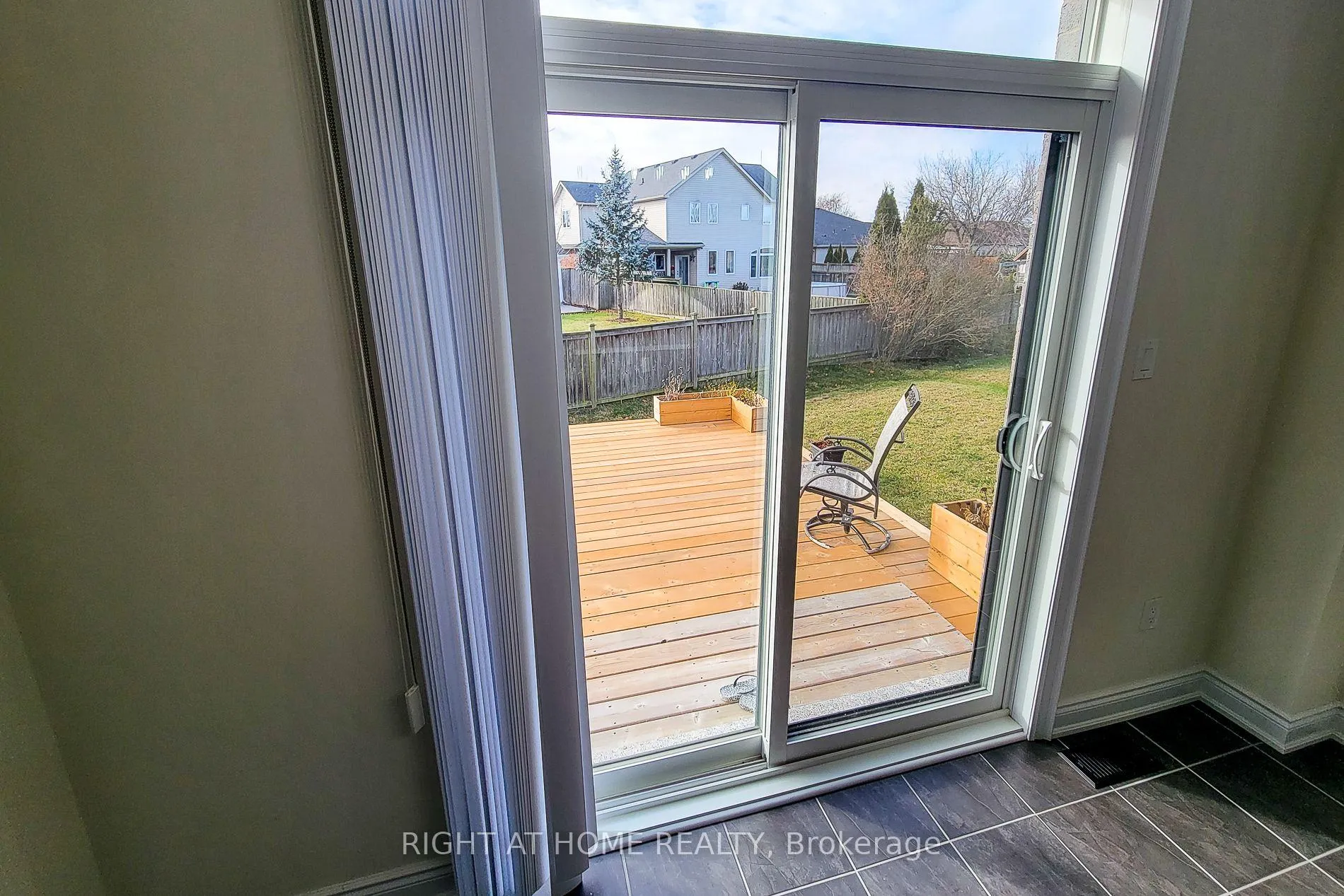 Photo 15 of 9 Julia Street, Haldimand — HOMEH