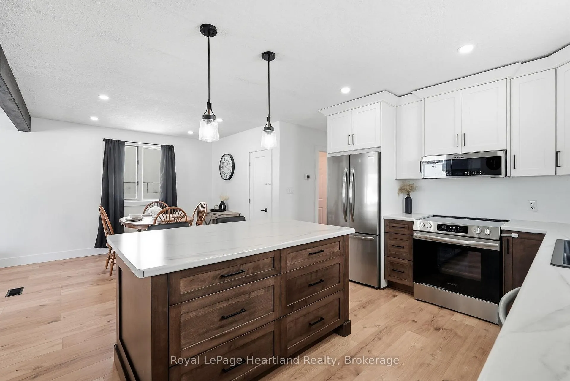 Photo 10 of 127 Carling Terrace, North Huron, Wingham — HOMEH