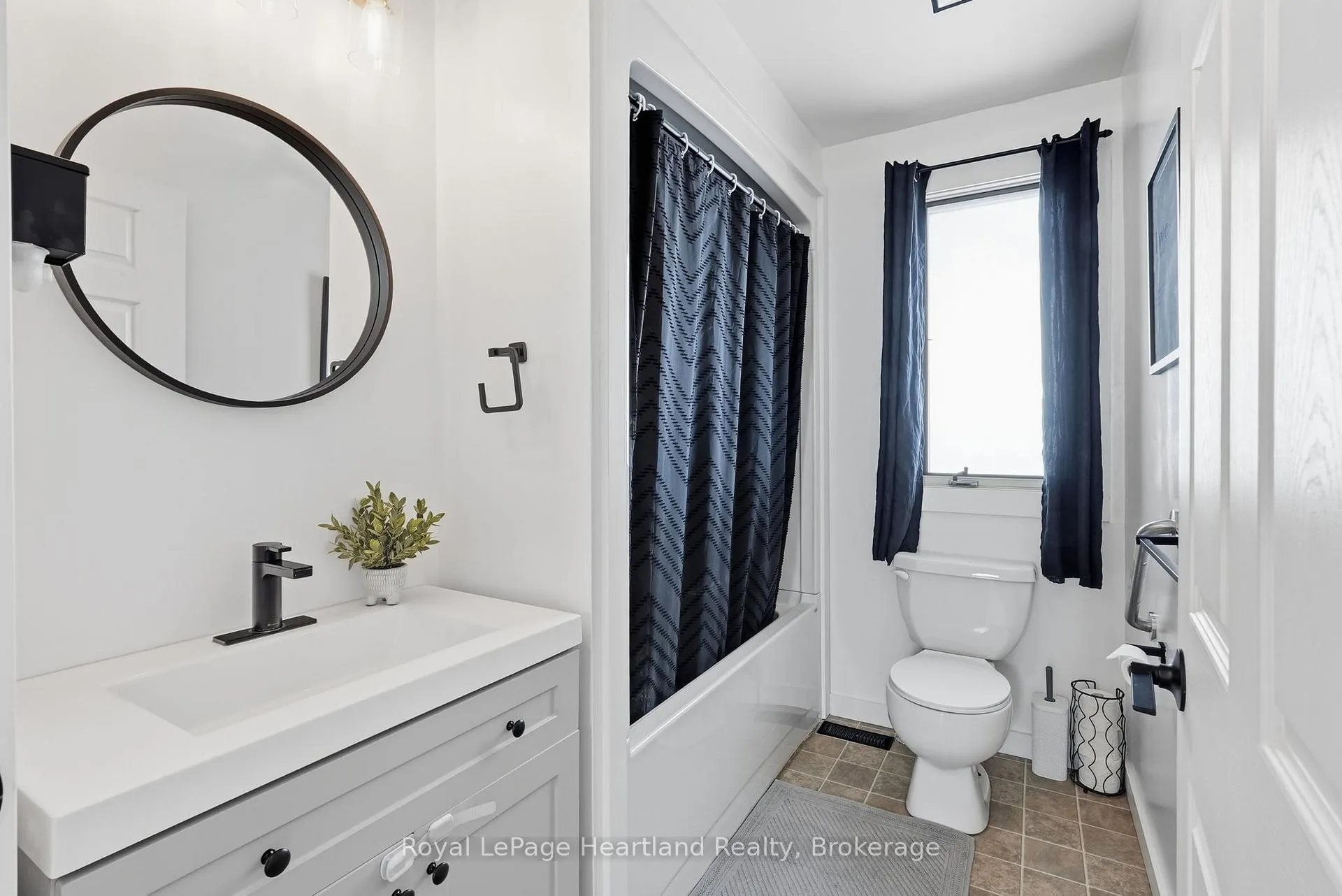 Photo 16 of 127 Carling Terrace, North Huron, Wingham — HOMEH