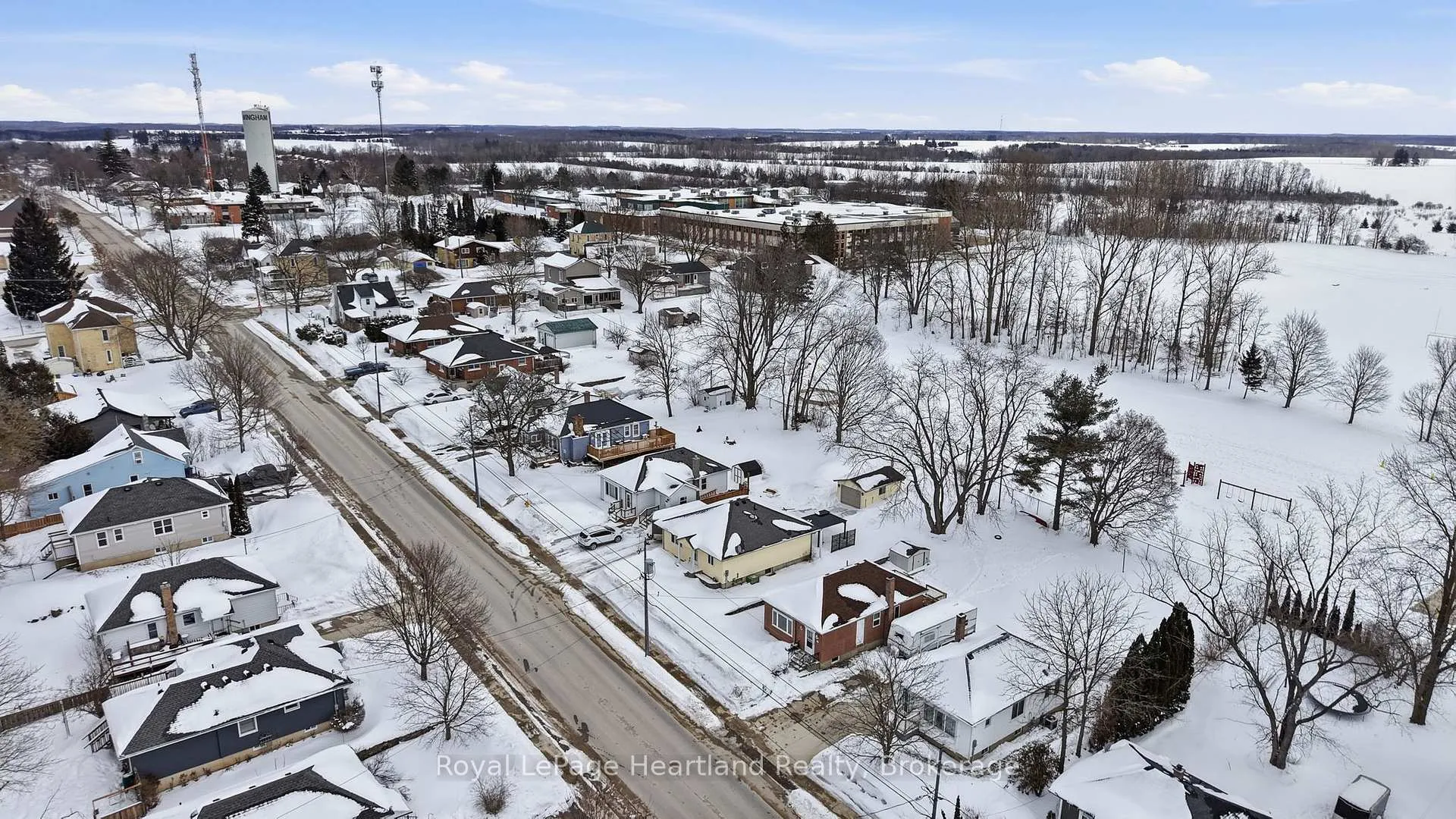 Photo 23 of 127 Carling Terrace, North Huron, Wingham — HOMEH