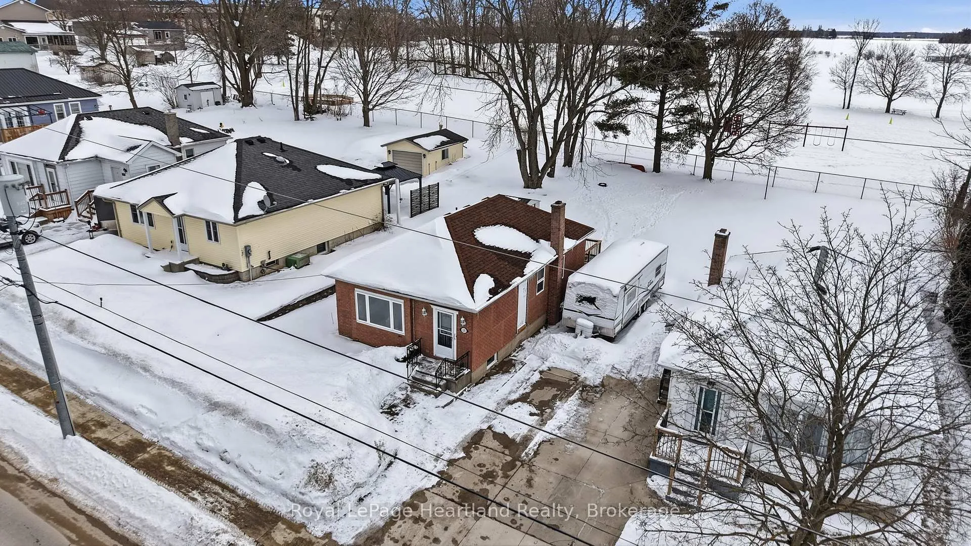 Photo 25 of 127 Carling Terrace, North Huron, Wingham — HOMEH