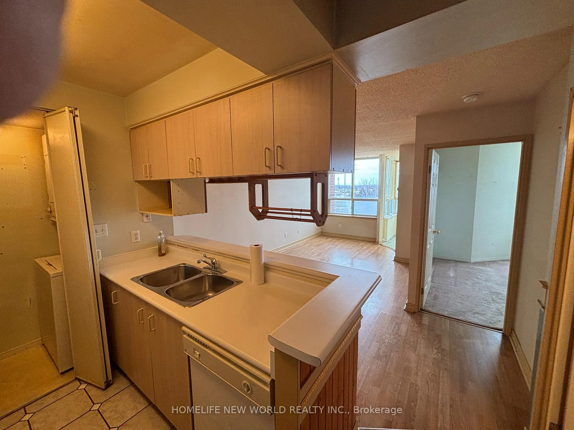 Photo 2 of Unit 607, 1625 Pickering Parkway, Pickering, Village East — HOMEH