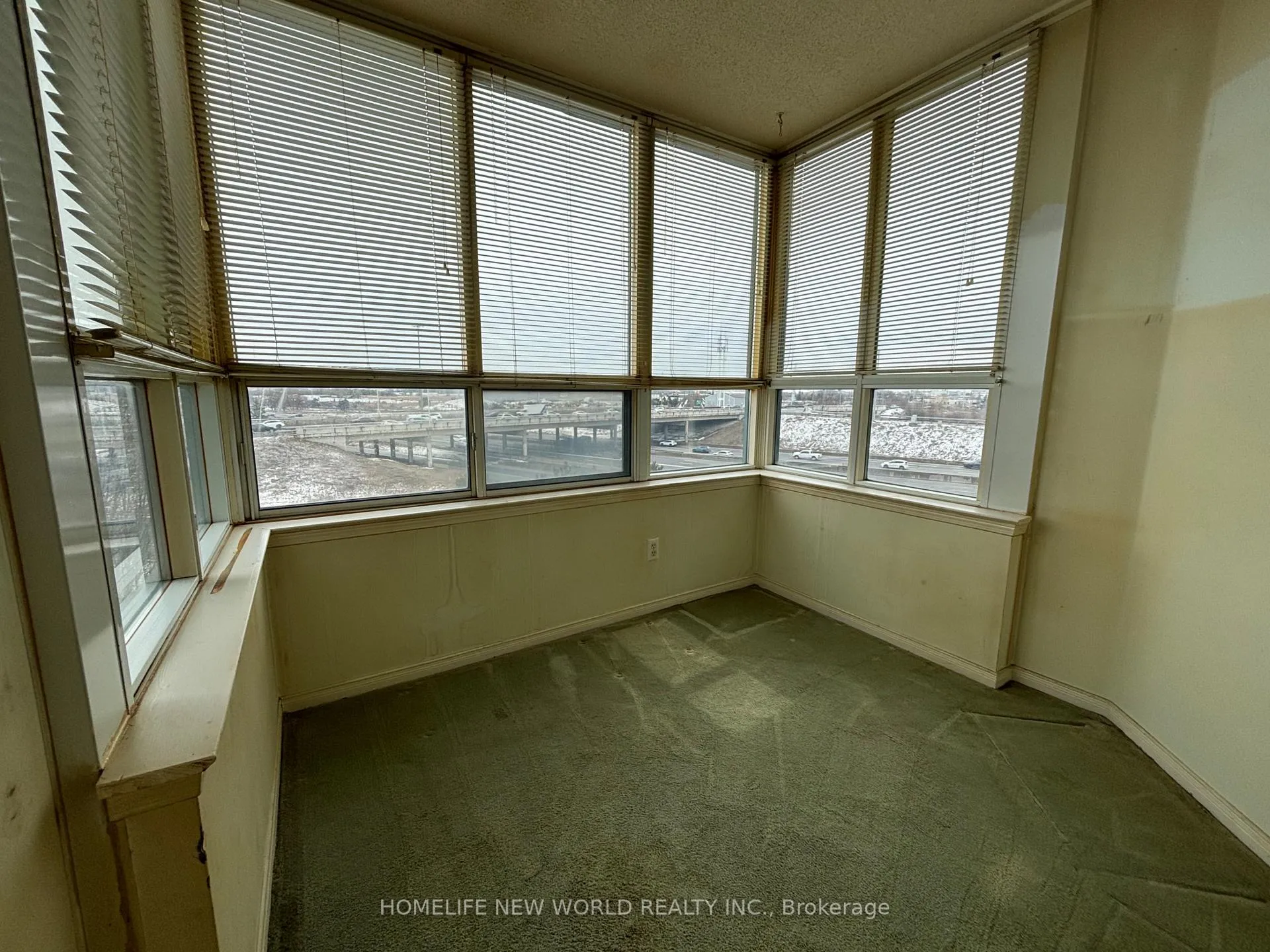 Photo 5 of Unit 607, 1625 Pickering Parkway, Pickering, Village East — HOMEH