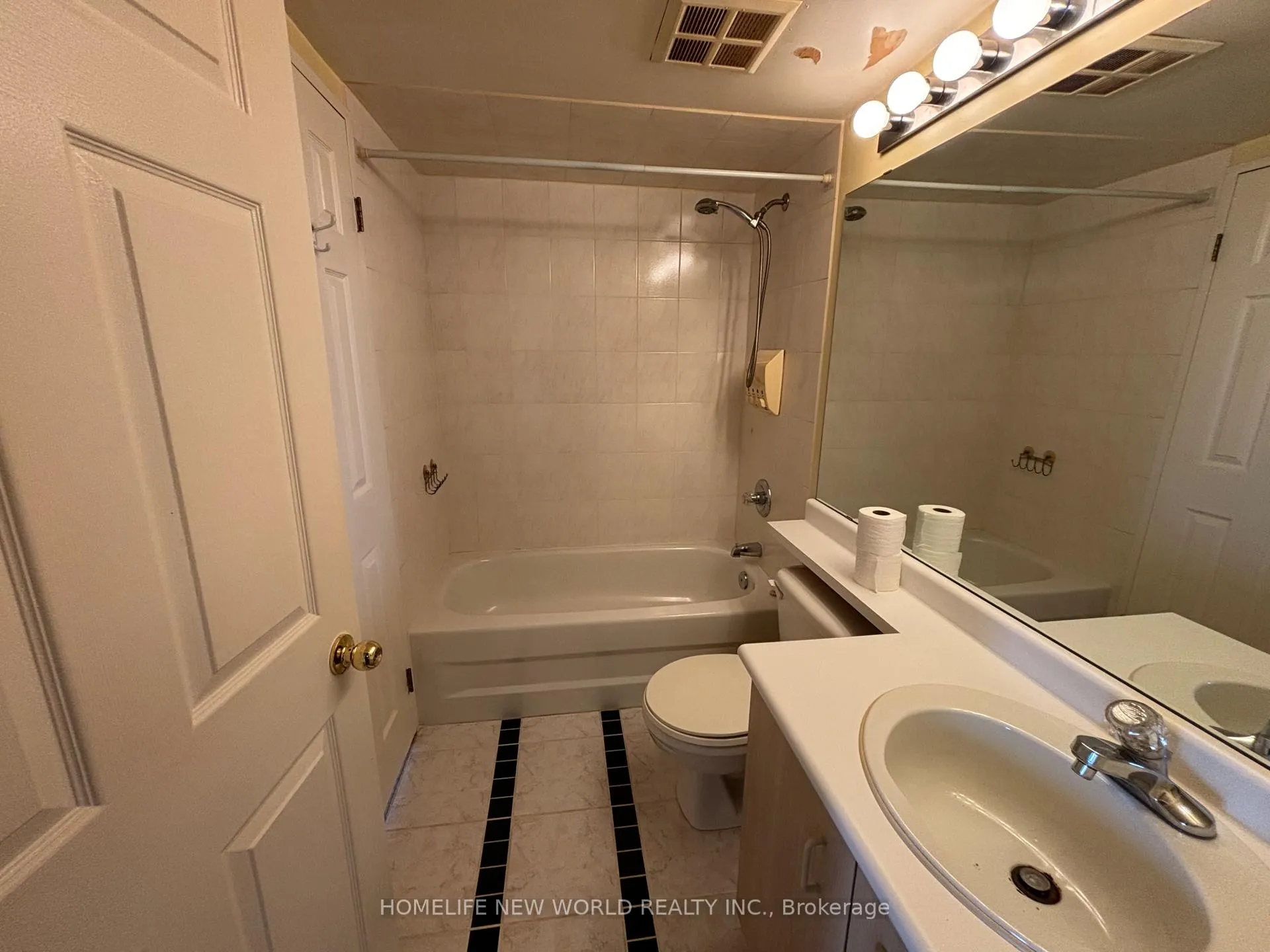 Photo 7 of Unit 607, 1625 Pickering Parkway, Pickering, Village East — HOMEH