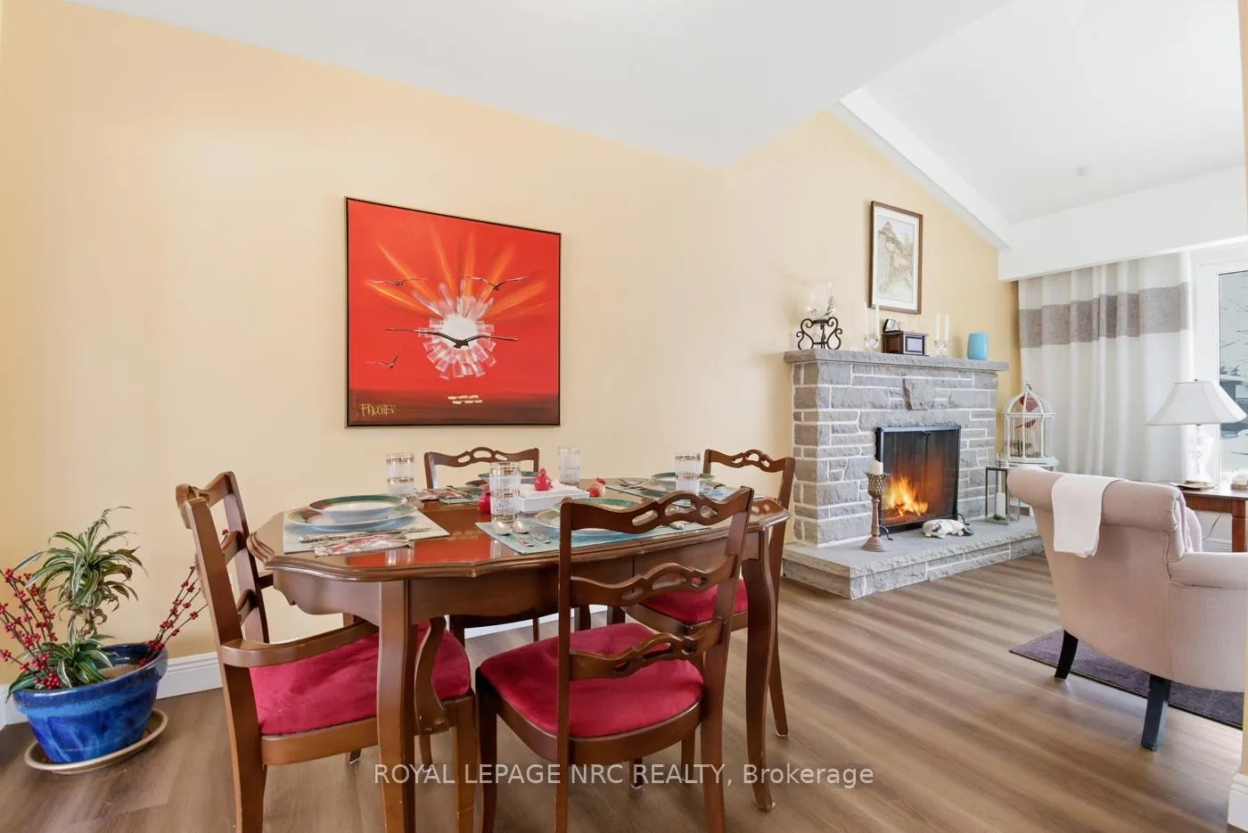Photo 10 of 5210 Timothy Crescent, Niagara Falls, Morrison — HOMEH
