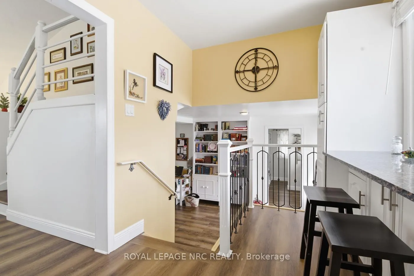 Photo 13 of 5210 Timothy Crescent, Niagara Falls, Morrison — HOMEH