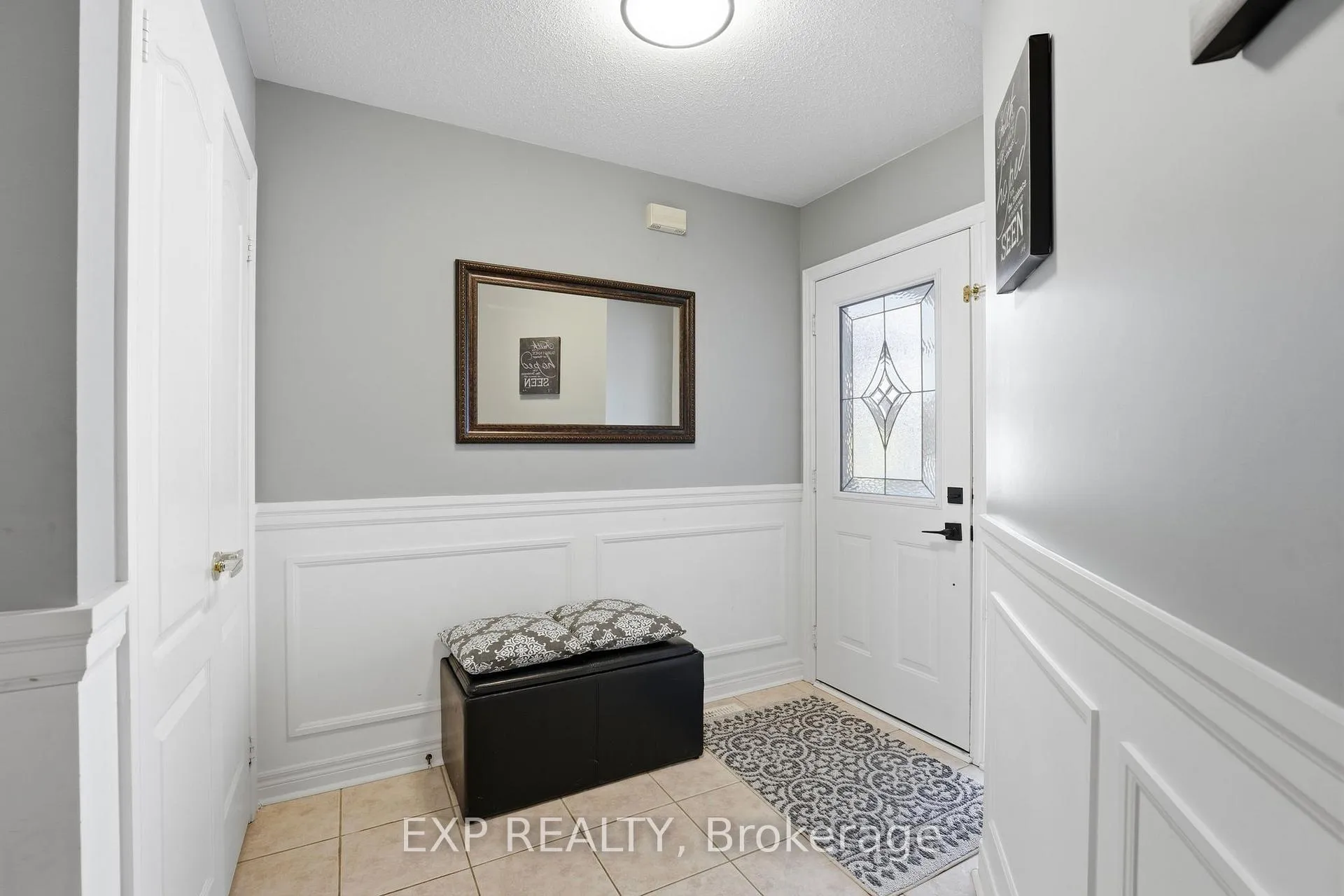 Photo 3 of 6 Flintwood Avenue, Caledon, Bolton West — HOMEH