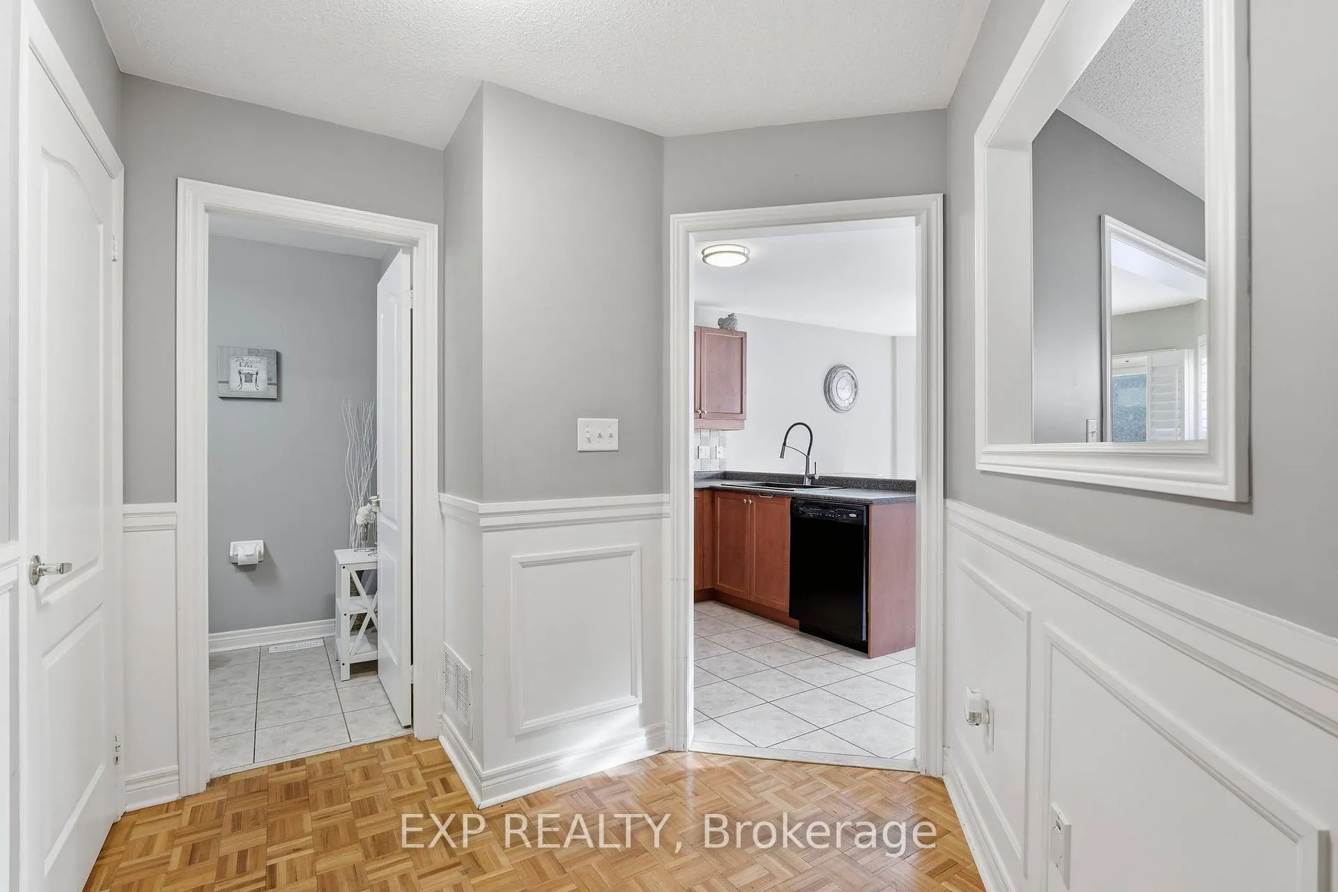 Photo 7 of 6 Flintwood Avenue, Caledon, Bolton West — HOMEH