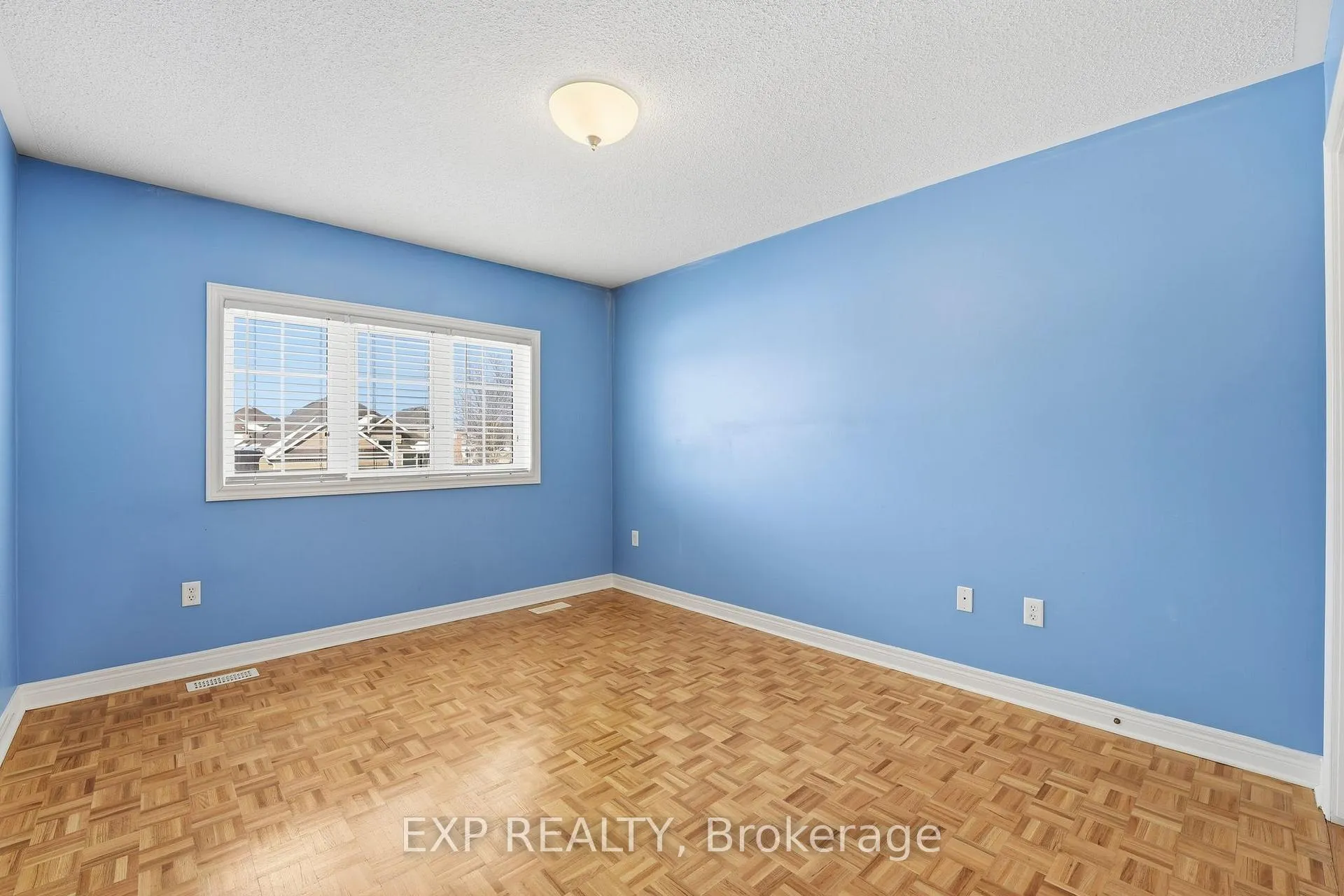 Photo 28 of 6 Flintwood Avenue, Caledon, Bolton West — HOMEH