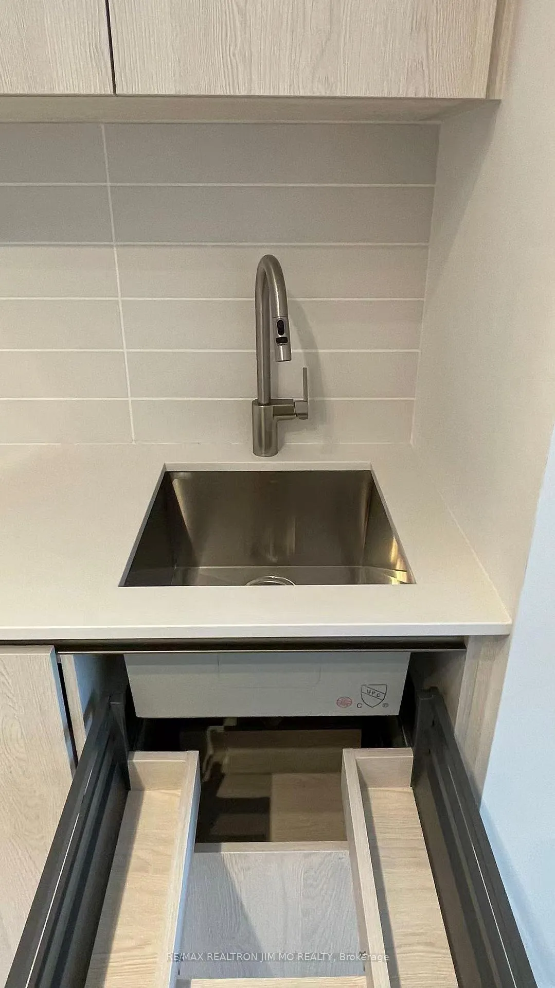 Photo 10 of Unit 2601S, 110 Broadway Avenue, Toronto, Mount Pleasant West — HOMEH